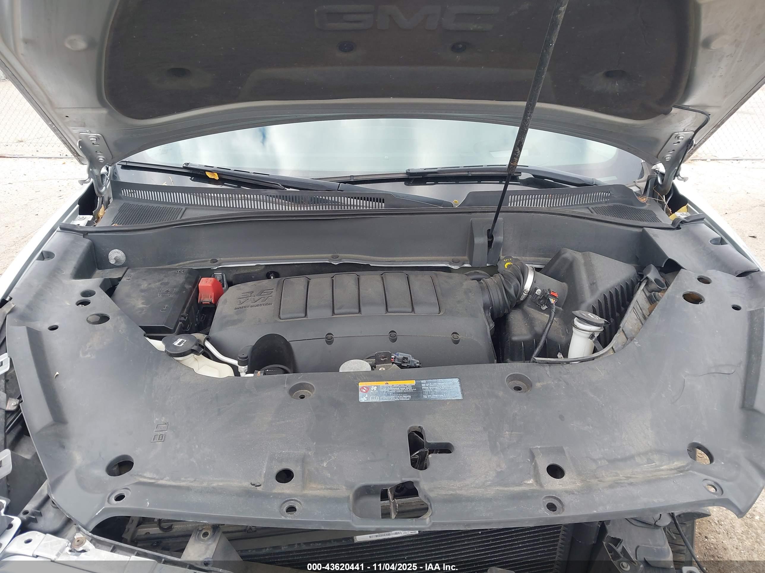 GMC ACADIA image 10