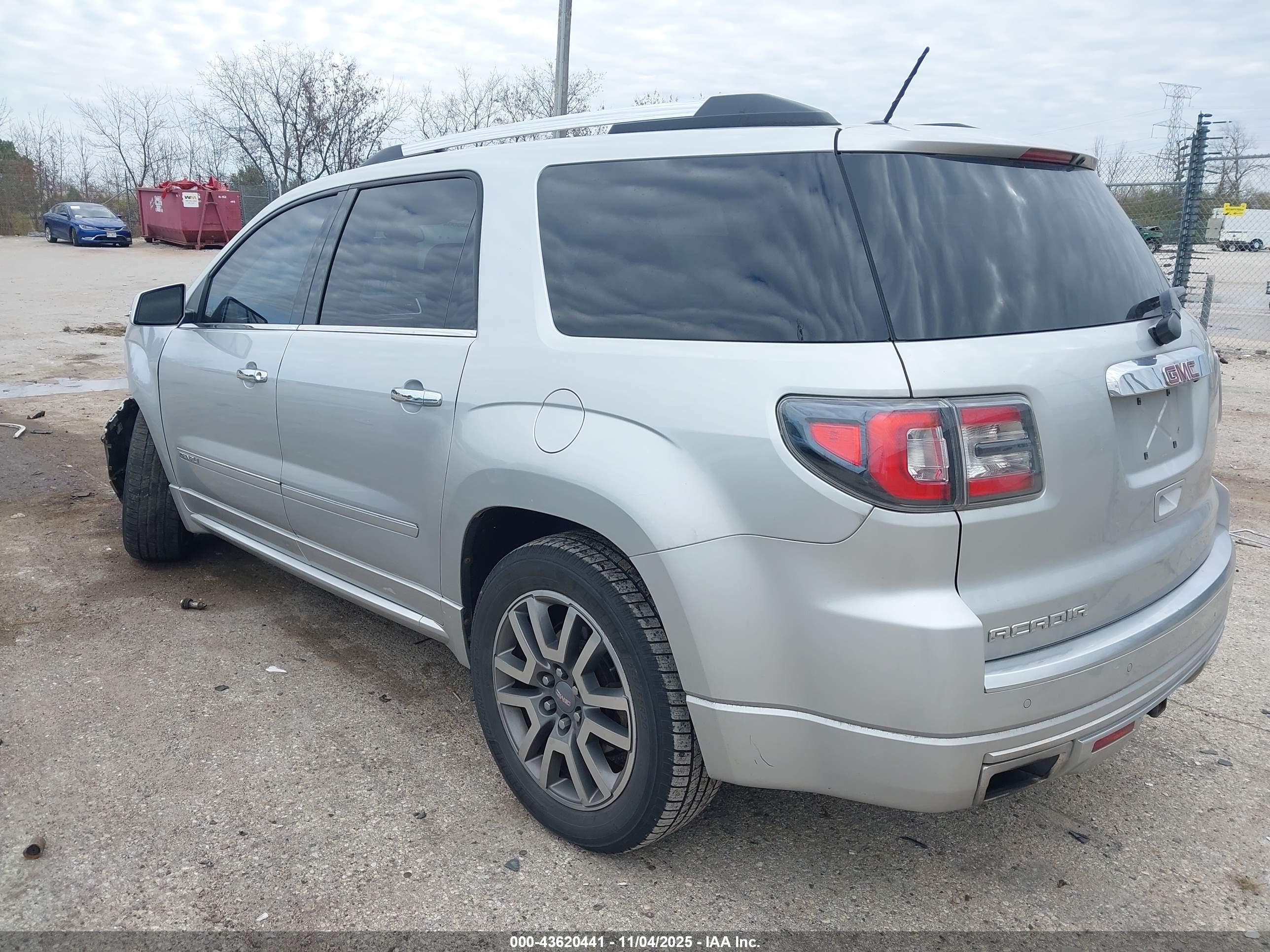 GMC ACADIA image 3