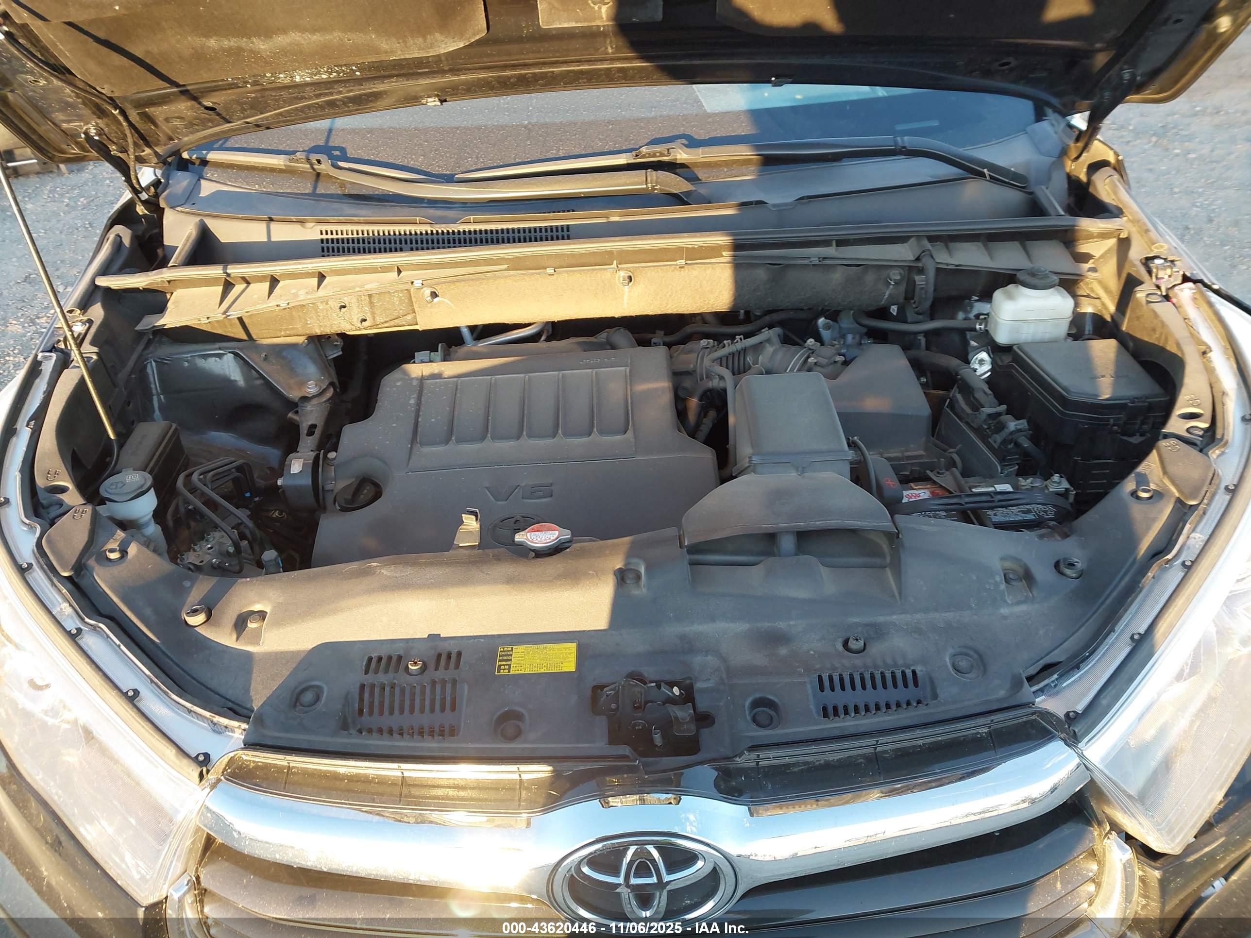 TOYOTA HIGHLANDER image 10