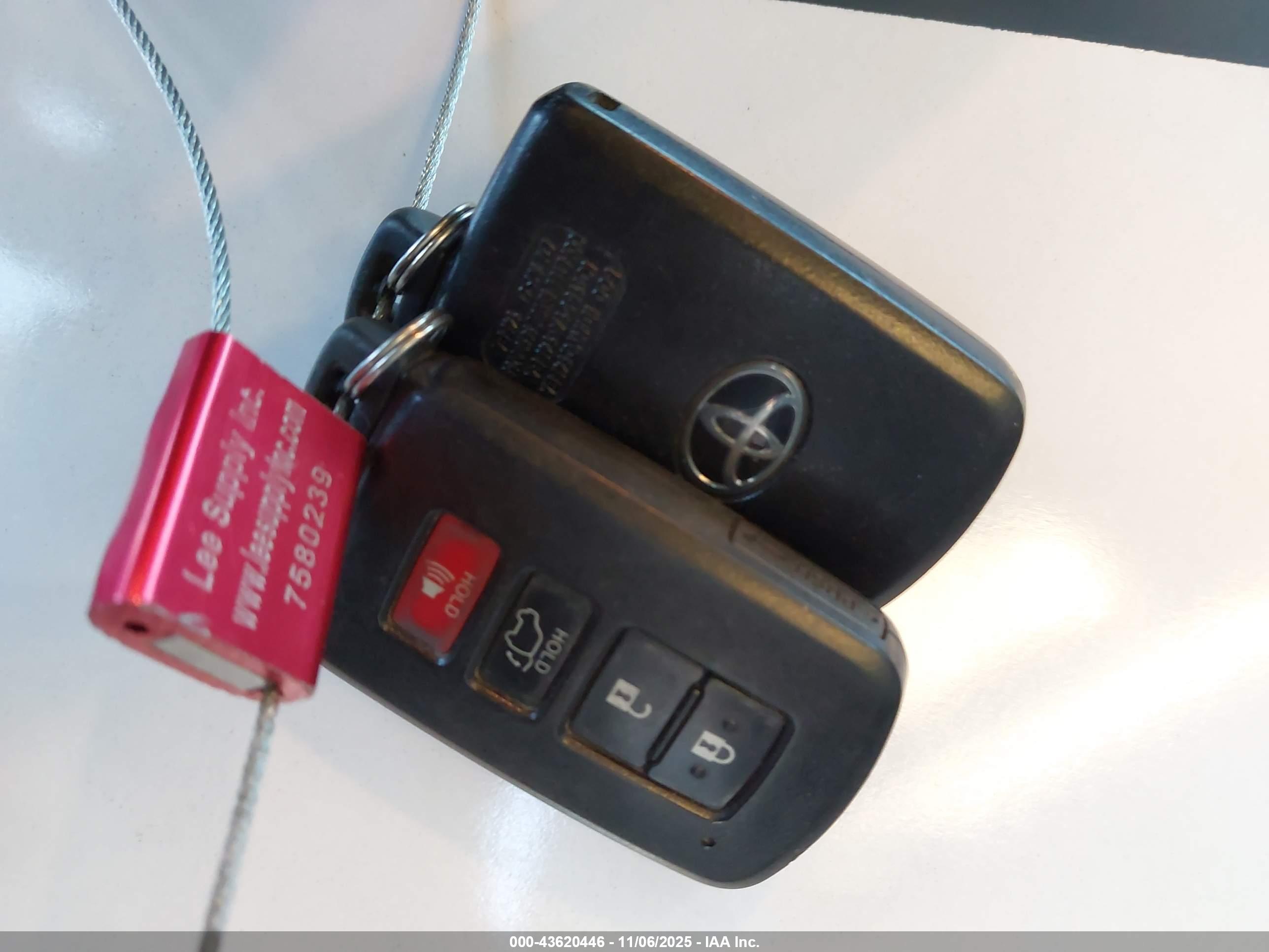 TOYOTA HIGHLANDER image 11