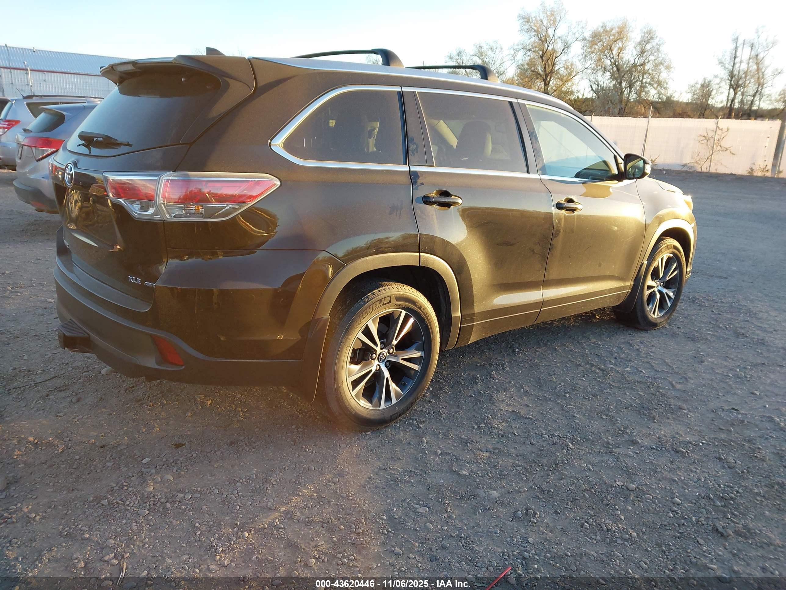TOYOTA HIGHLANDER image 4
