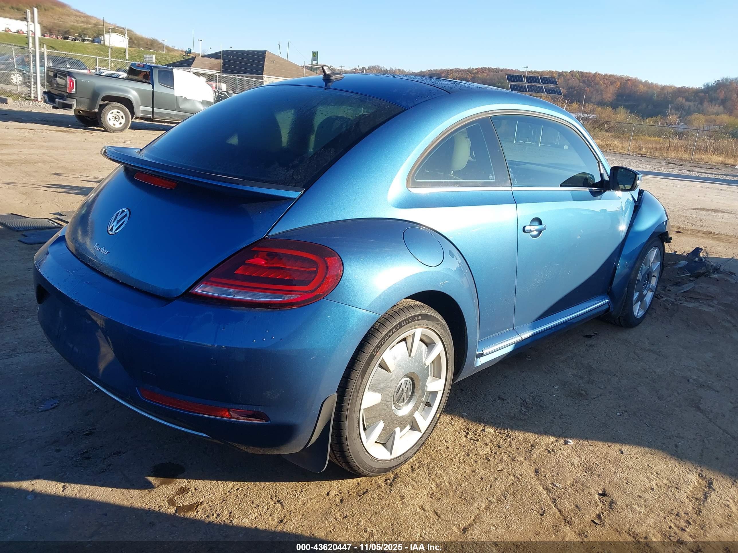 VOLKSWAGEN BEETLE image 4