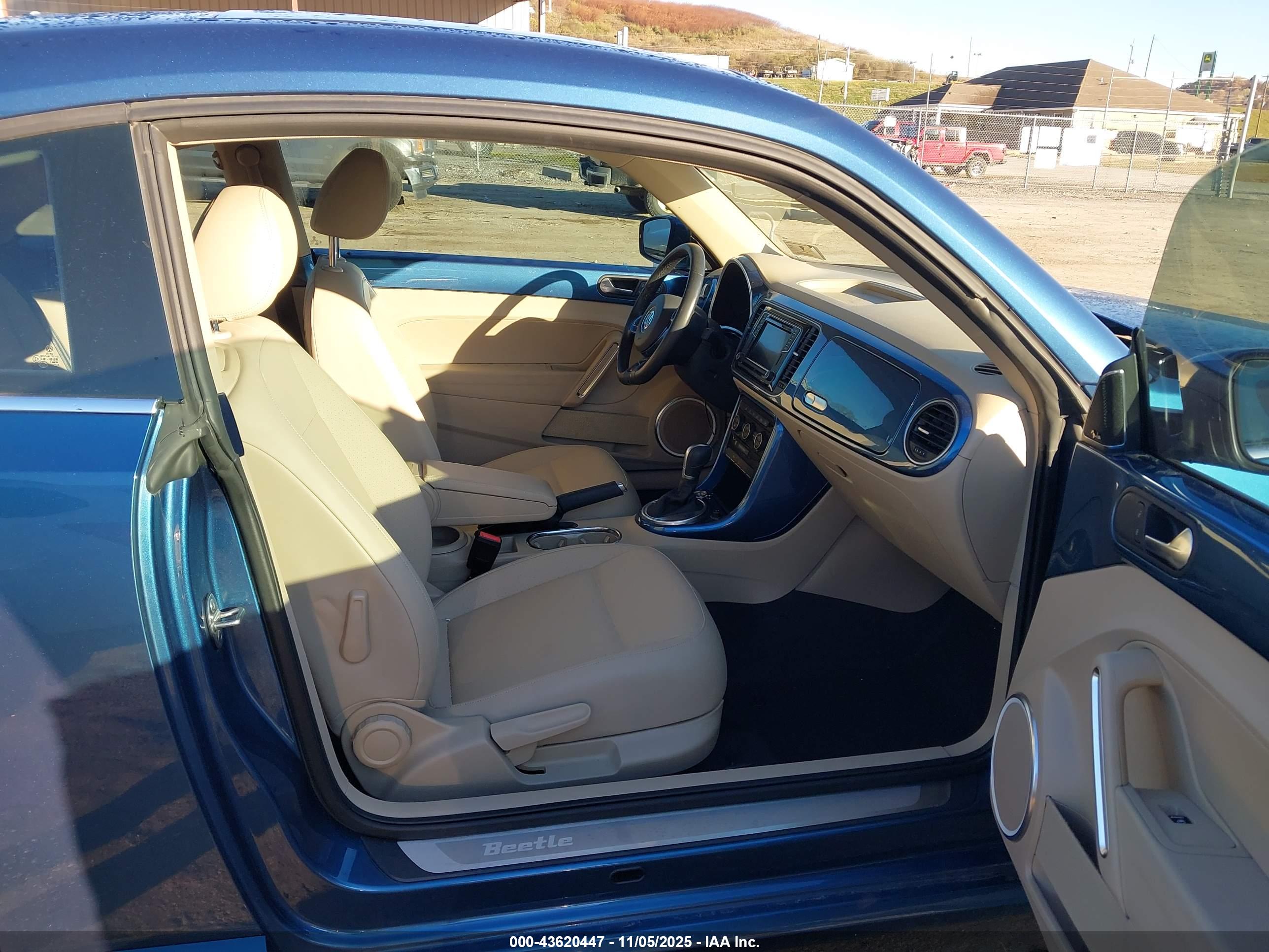 VOLKSWAGEN BEETLE image 5