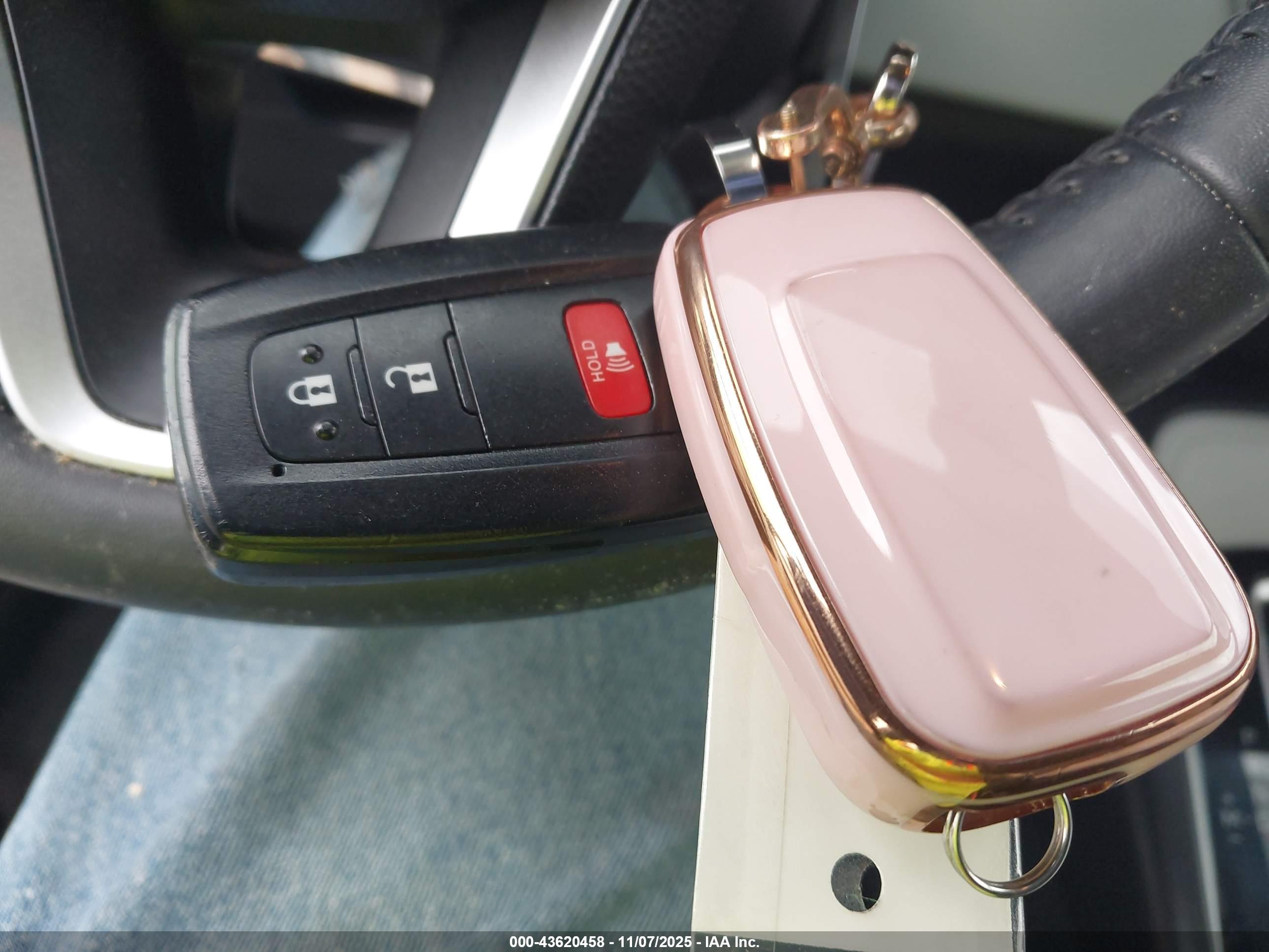 TOYOTA COROLLA image 11