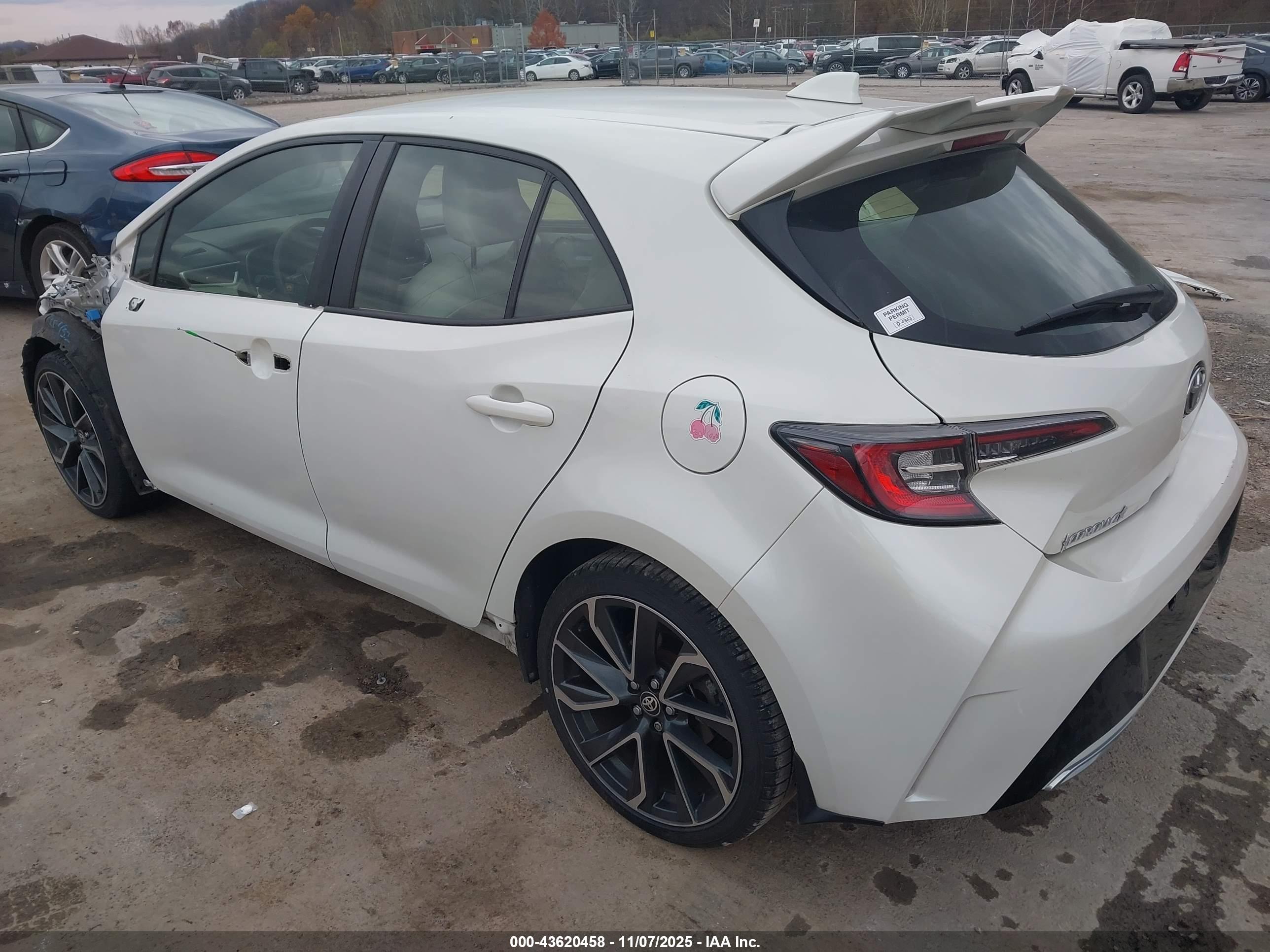 TOYOTA COROLLA image 3