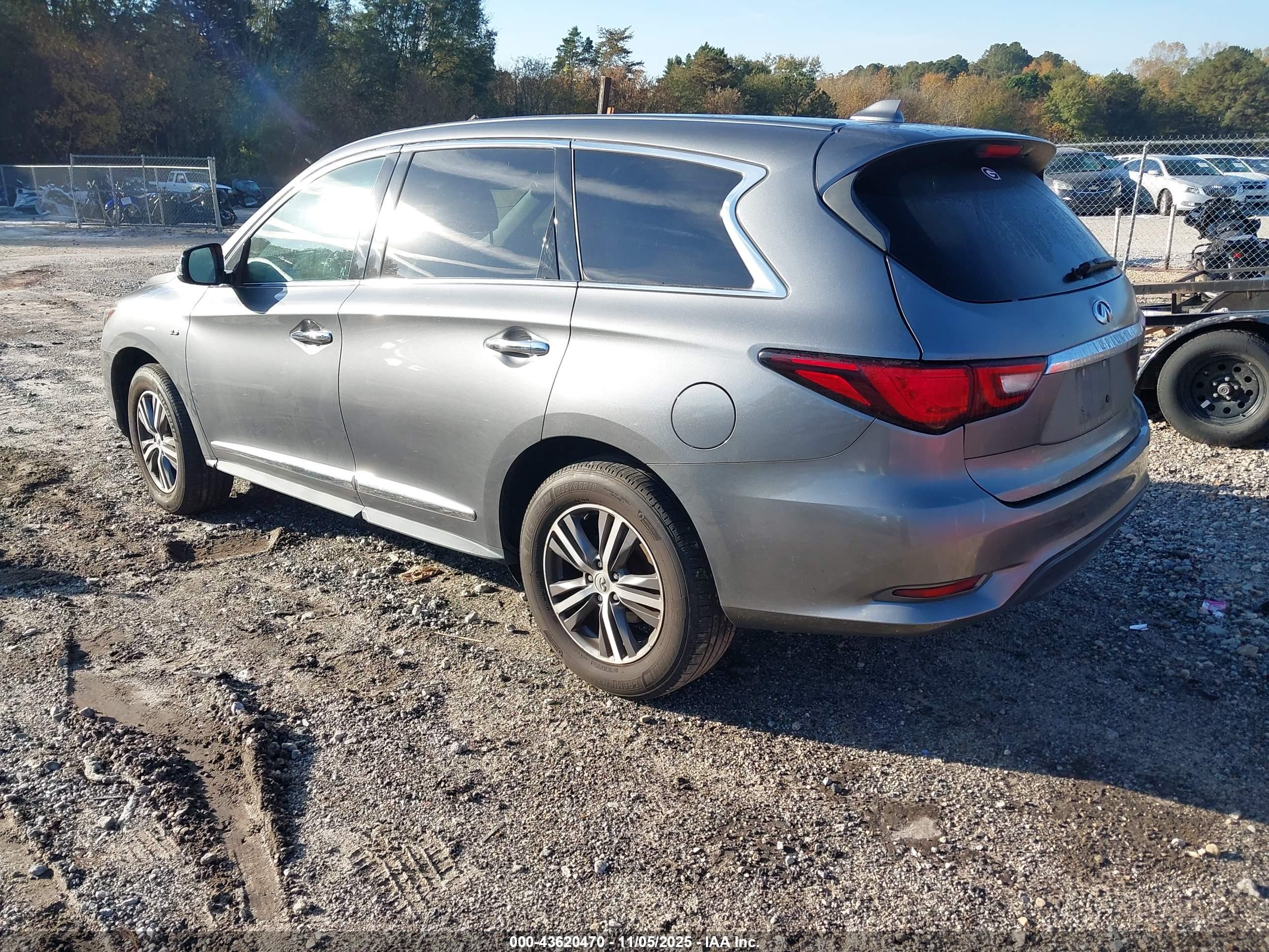 INFINITI QX60 image 3