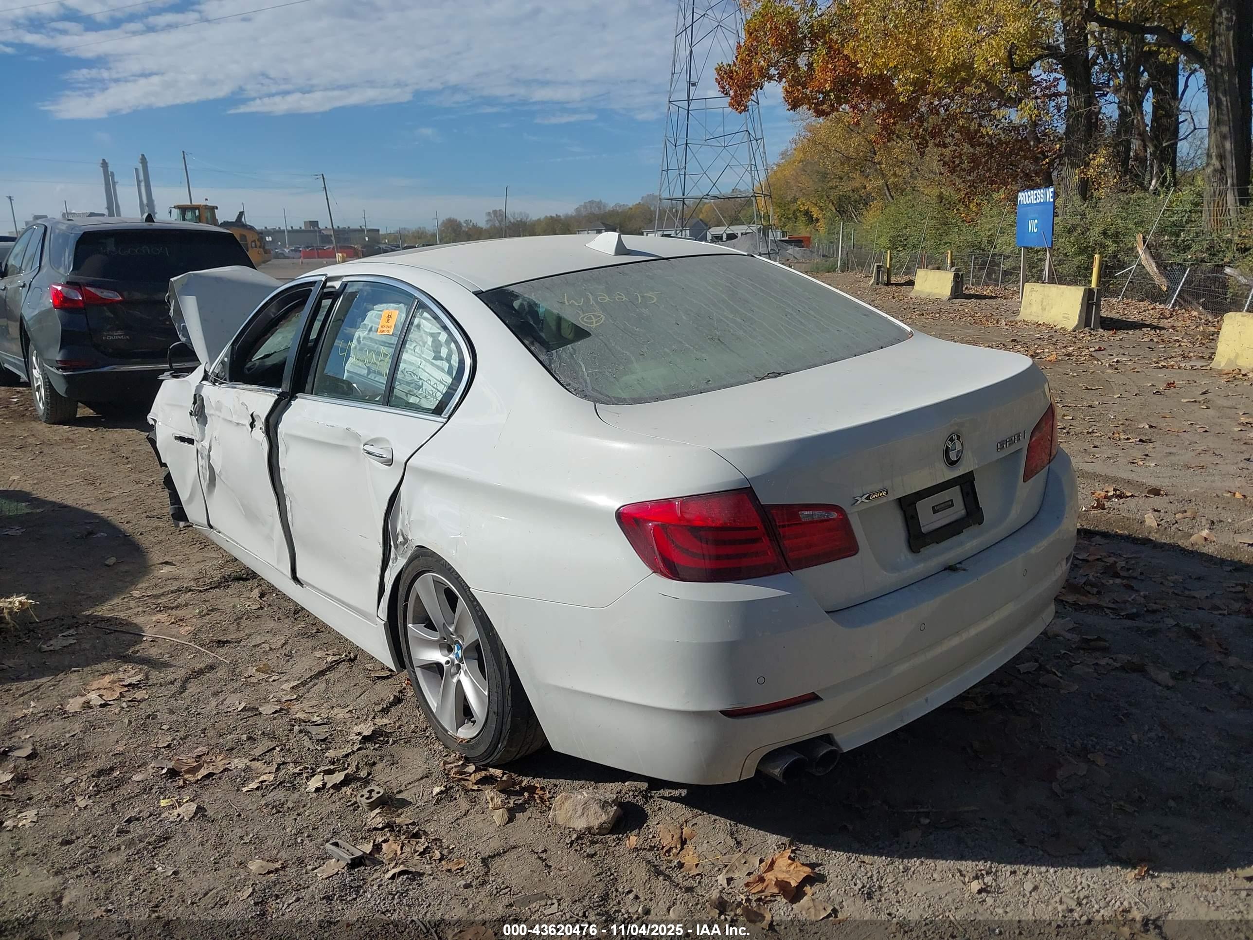 BMW 528I image 3