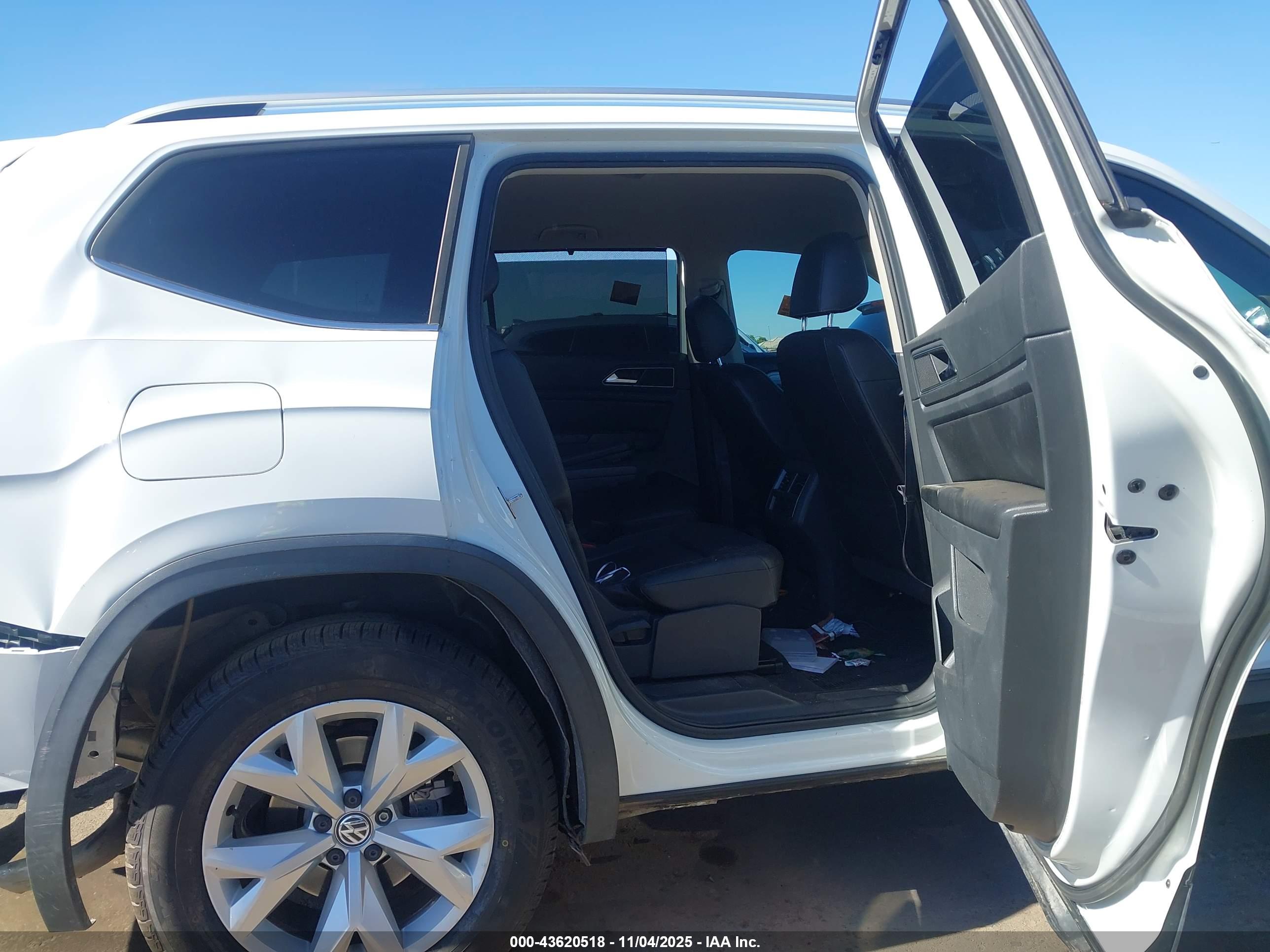 VOLKSWAGEN ATLAS image 8