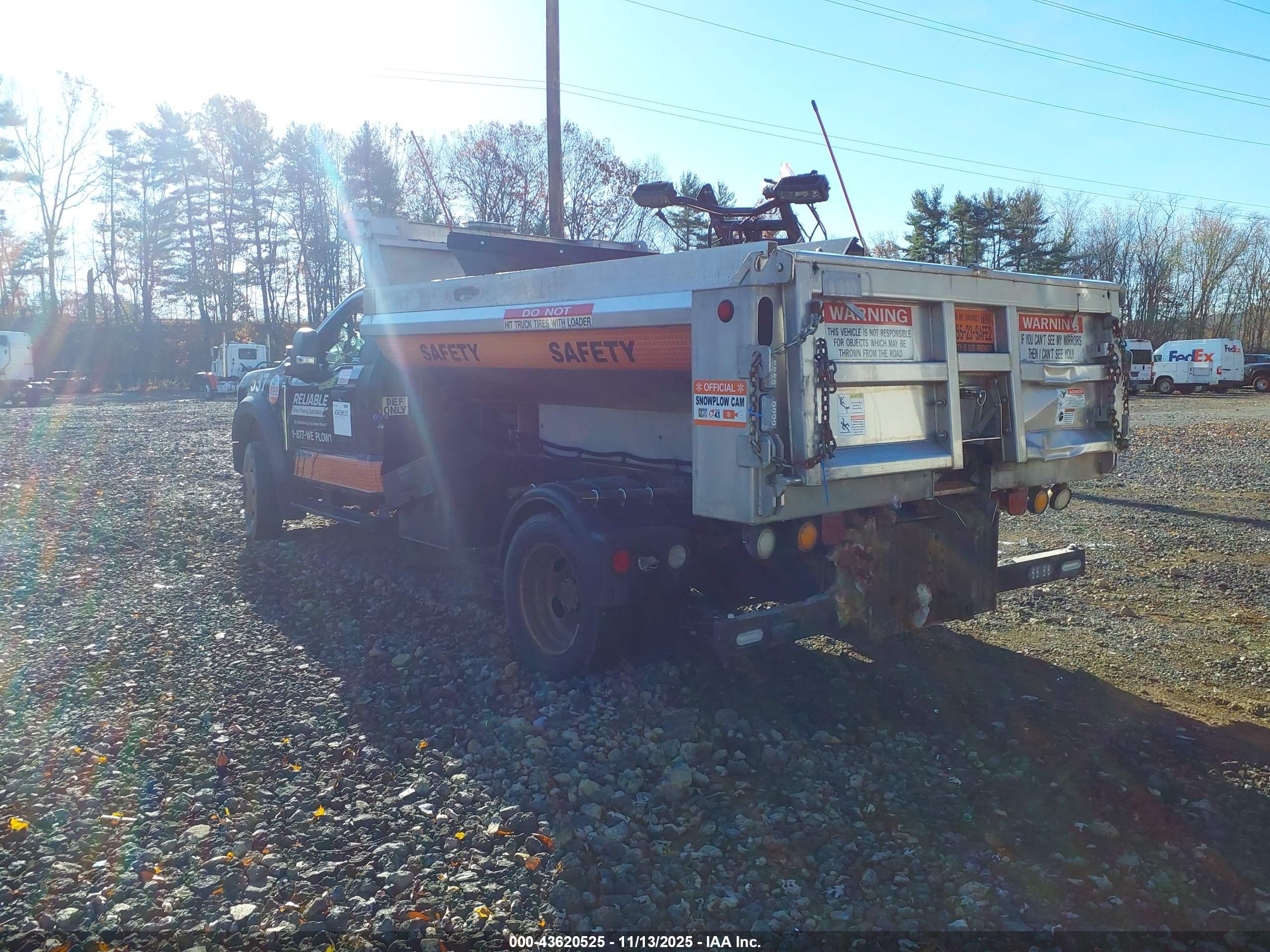 FORD F-550 image 3