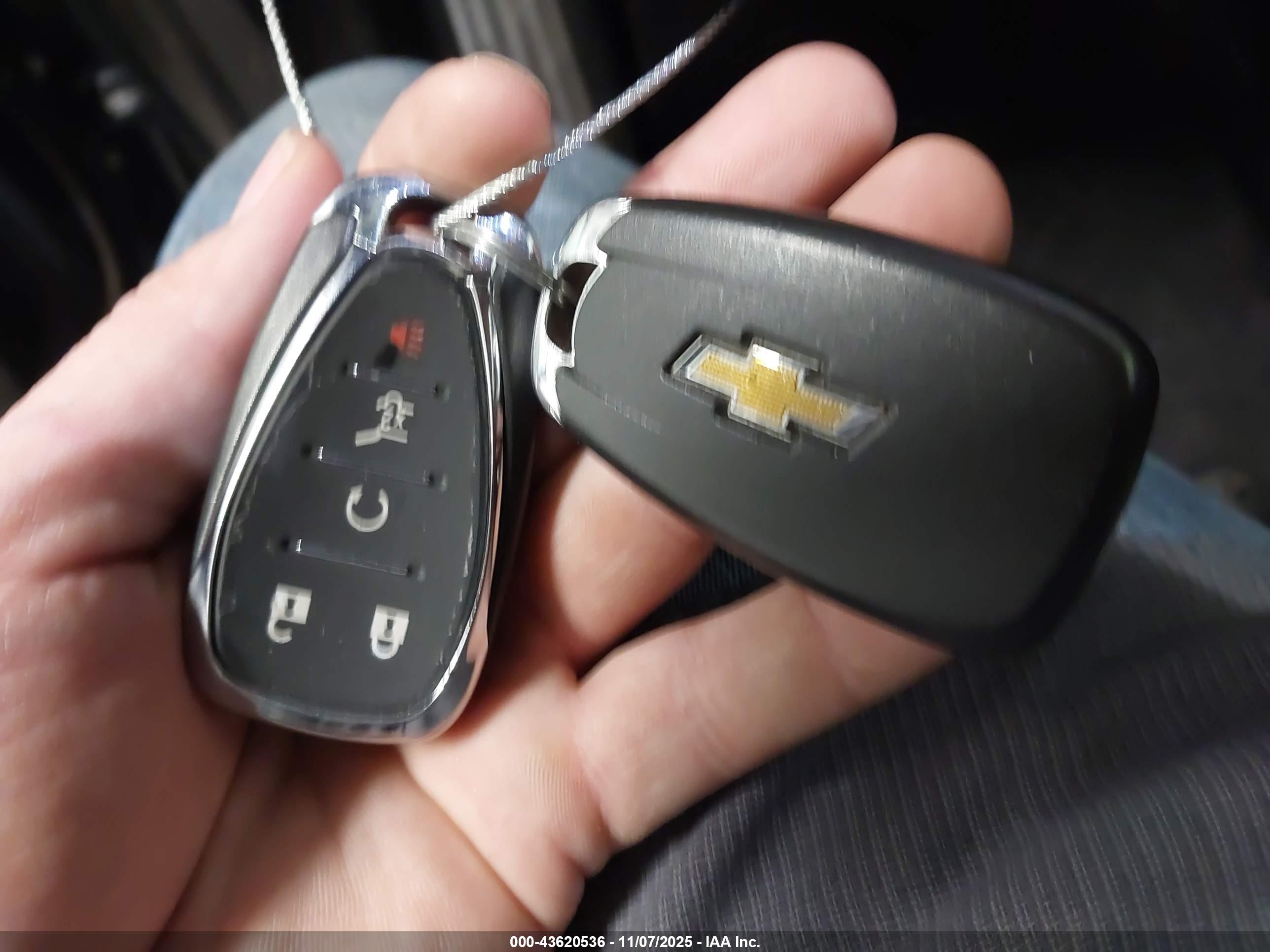CHEVROLET EQUINOX image 11