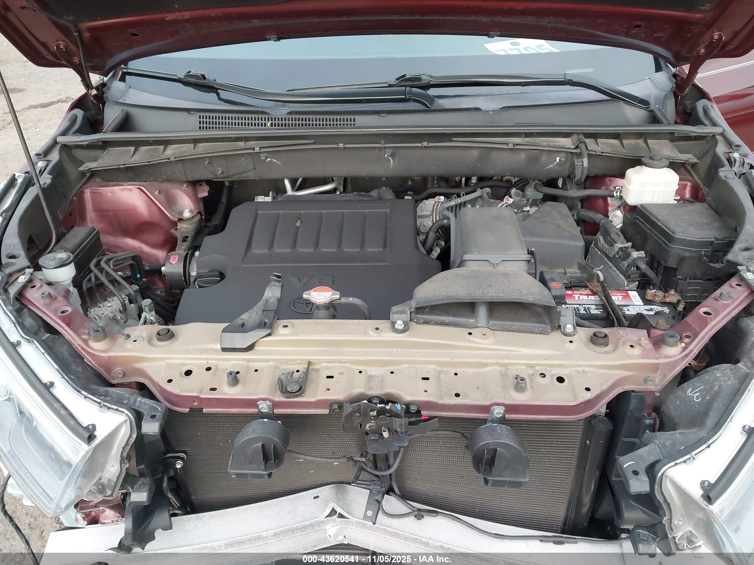 TOYOTA HIGHLANDER image 10