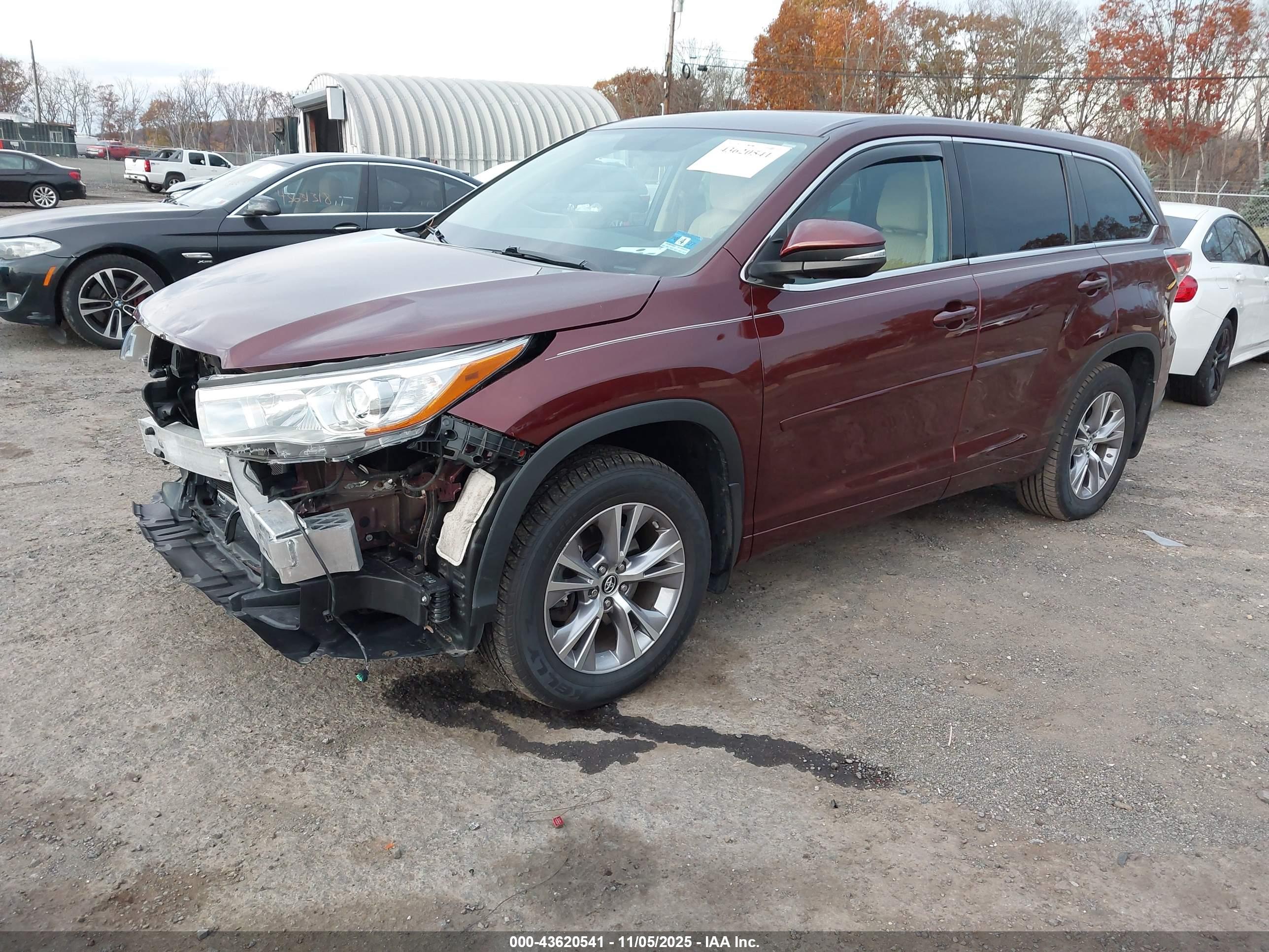 TOYOTA HIGHLANDER image 2