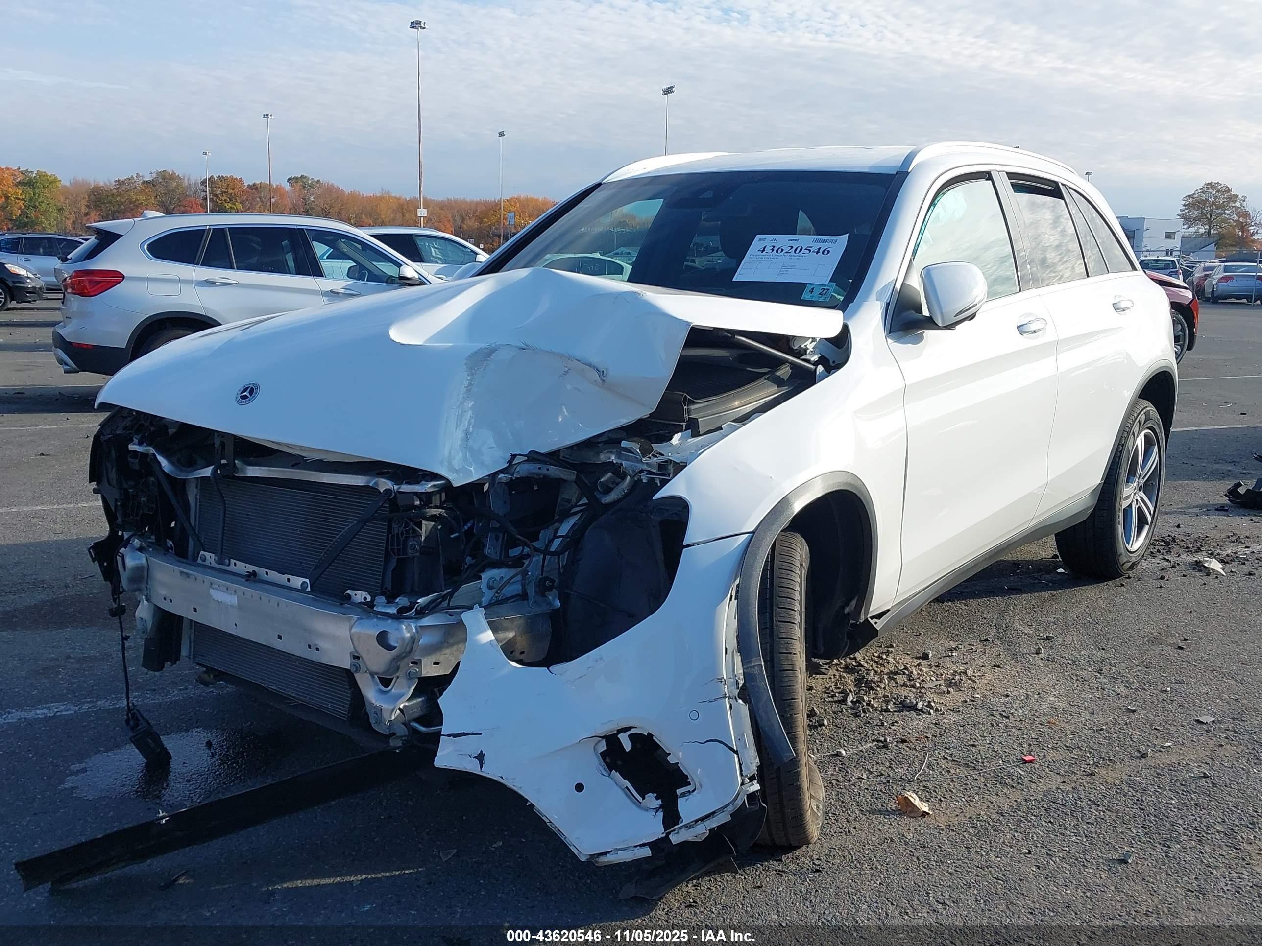 MERCEDES-BENZ GLC image 2