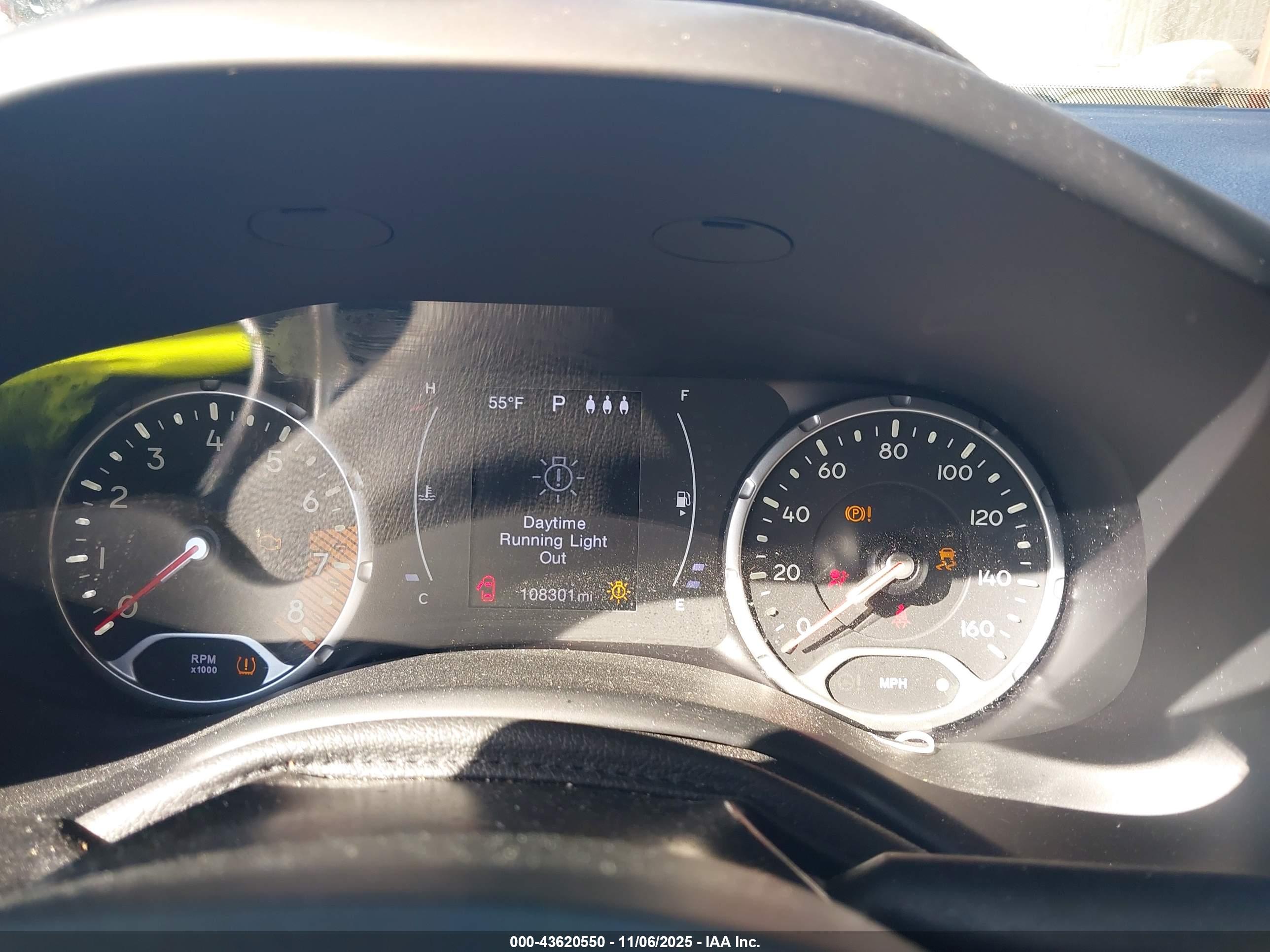 JEEP RENEGADE image 7