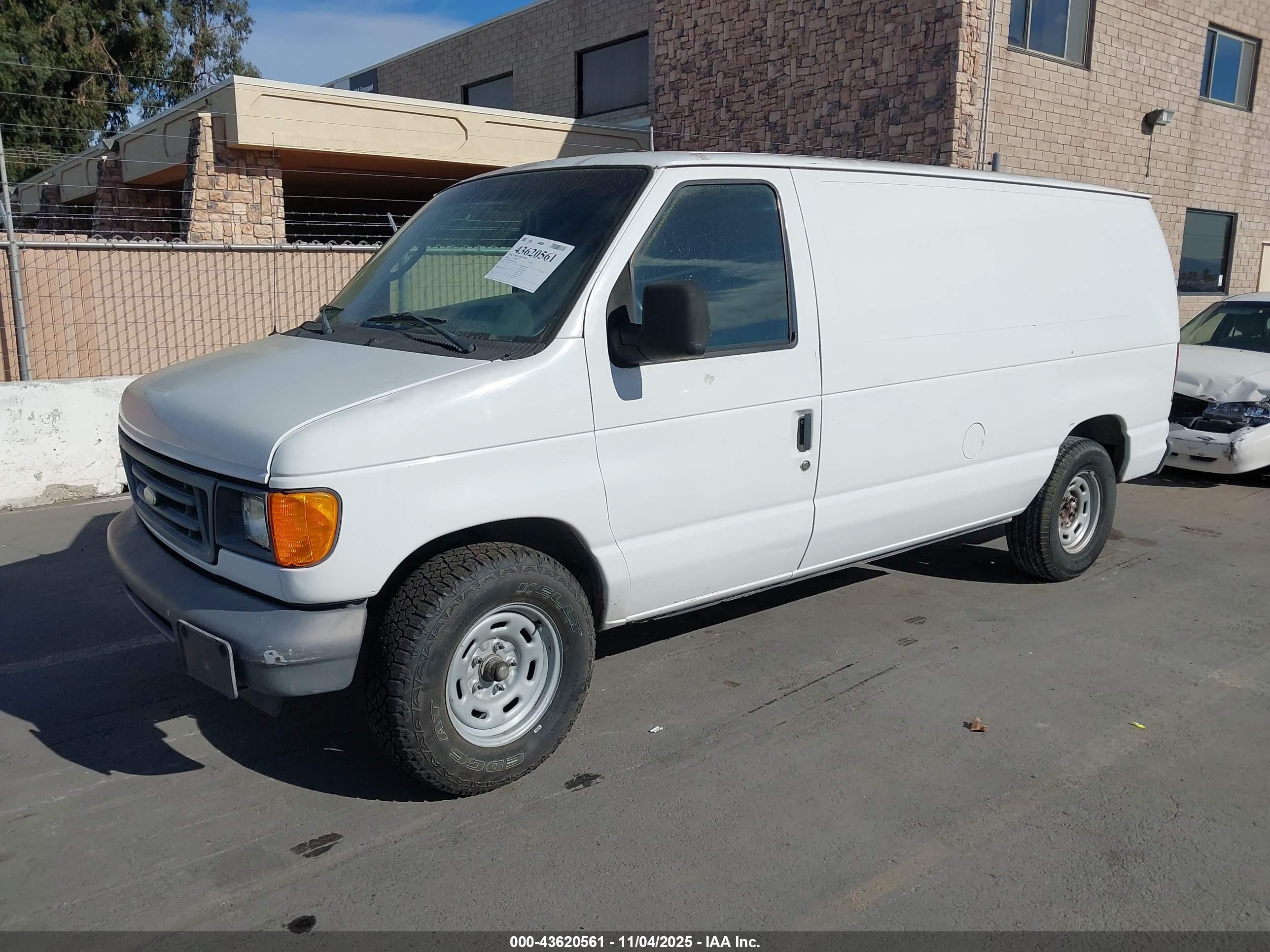 FORD E-150 image 2