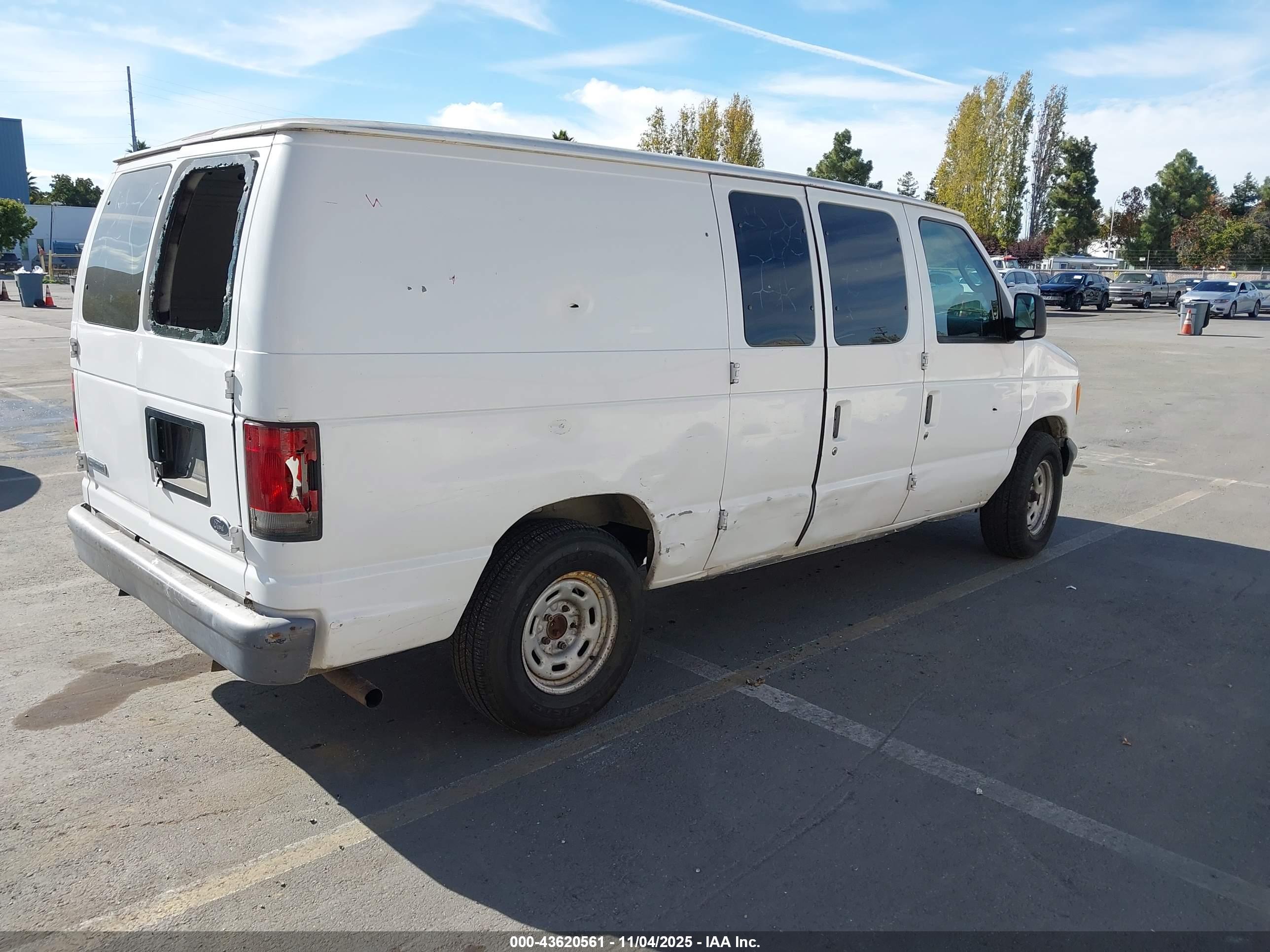 FORD E-150 image 4