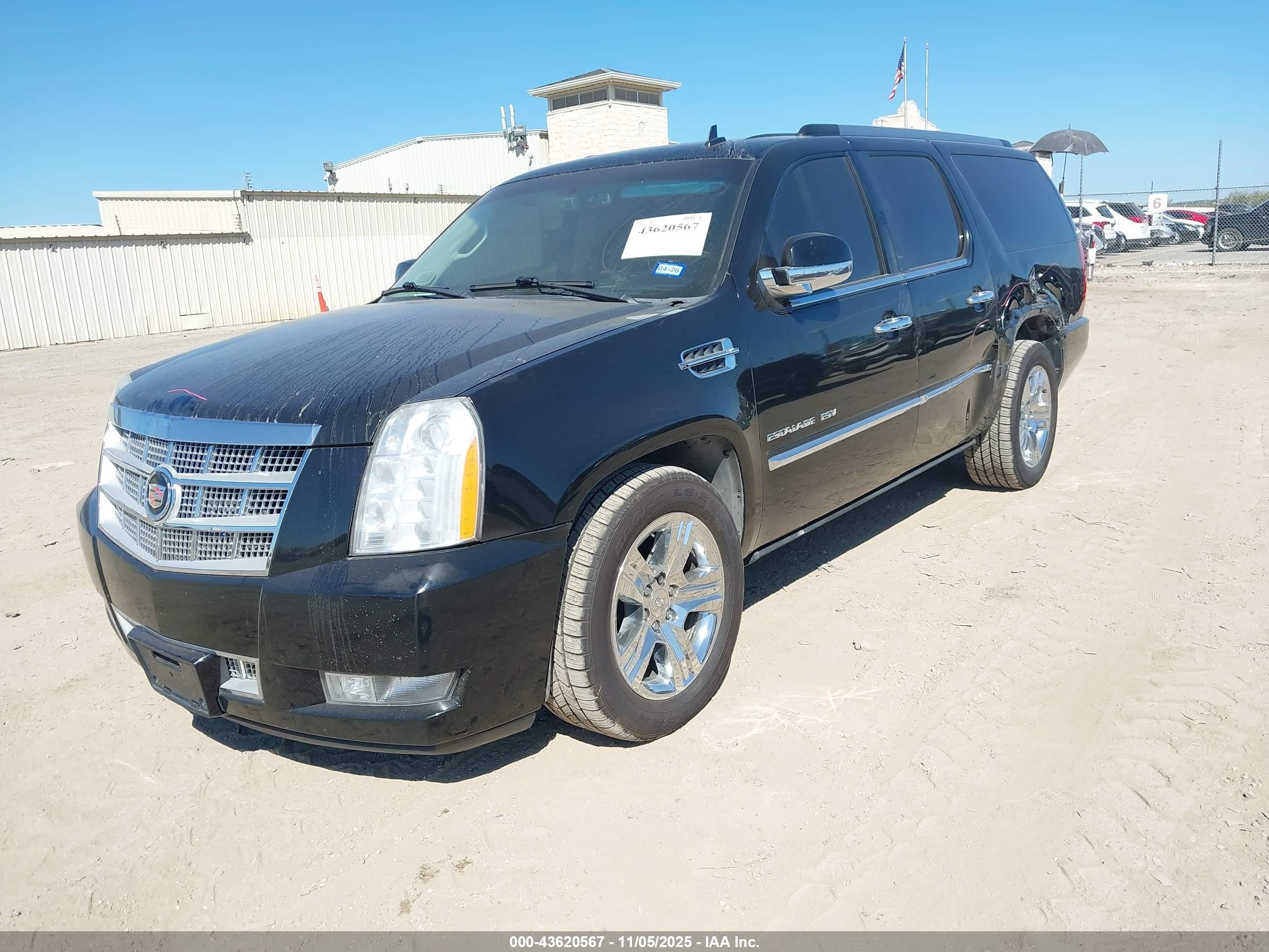 CADILLAC ESCALADE image 2