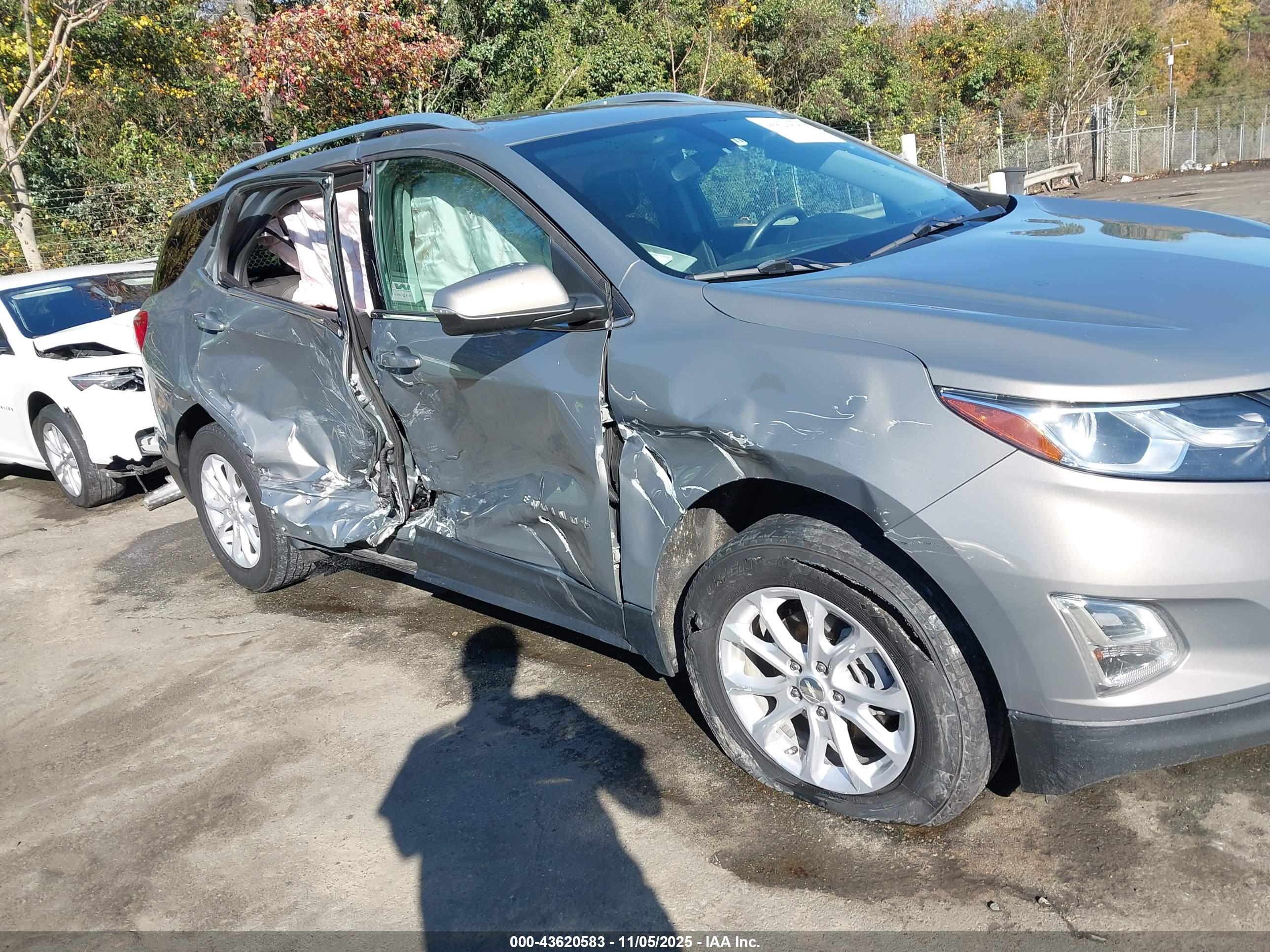 CHEVROLET EQUINOX image 6