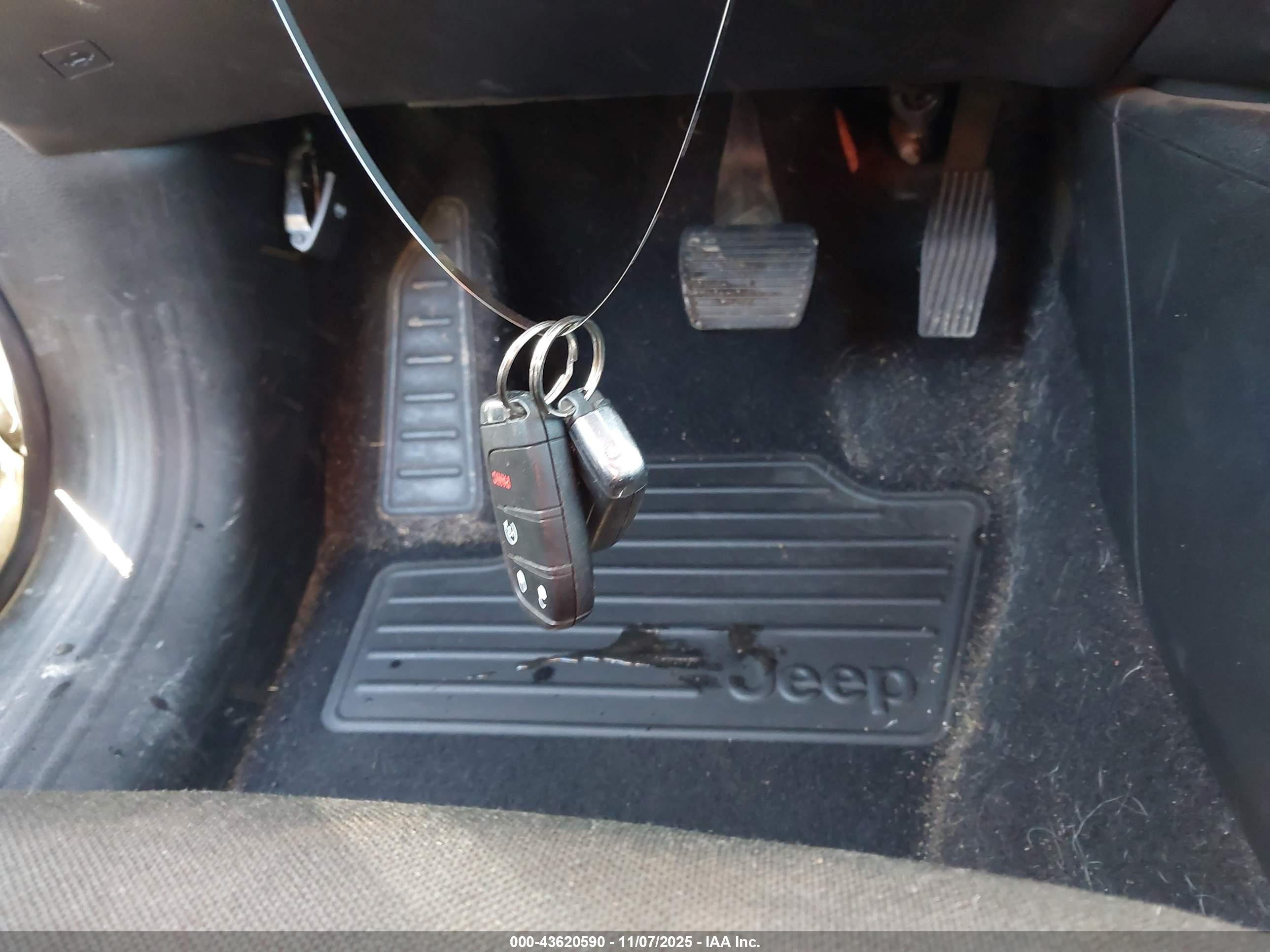 JEEP RENEGADE image 11