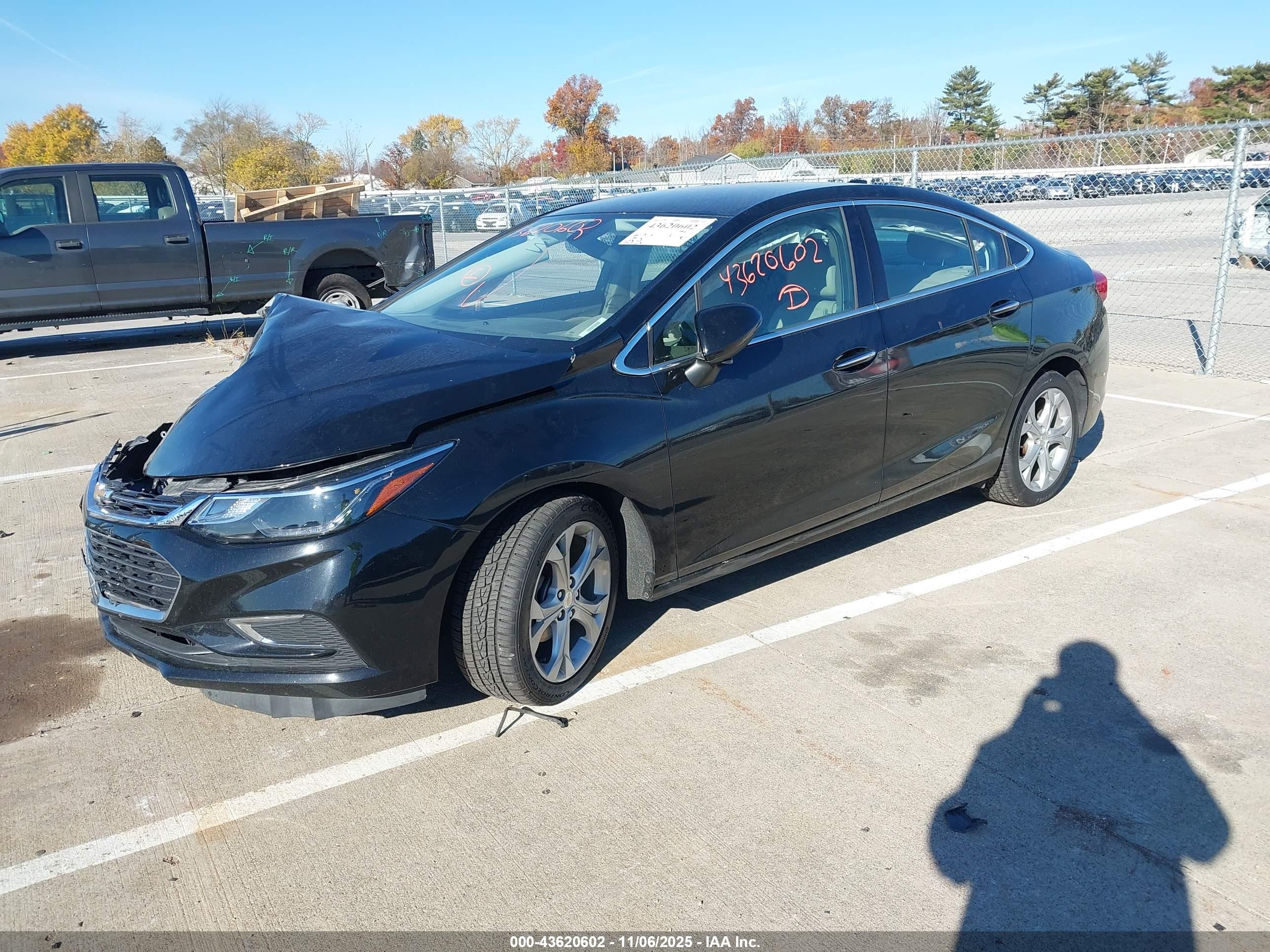 CHEVROLET CRUZE image 2