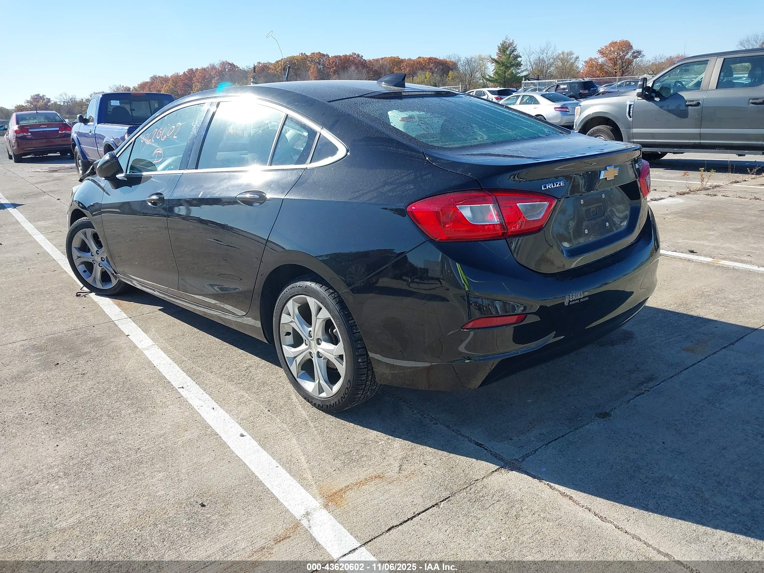CHEVROLET CRUZE image 3