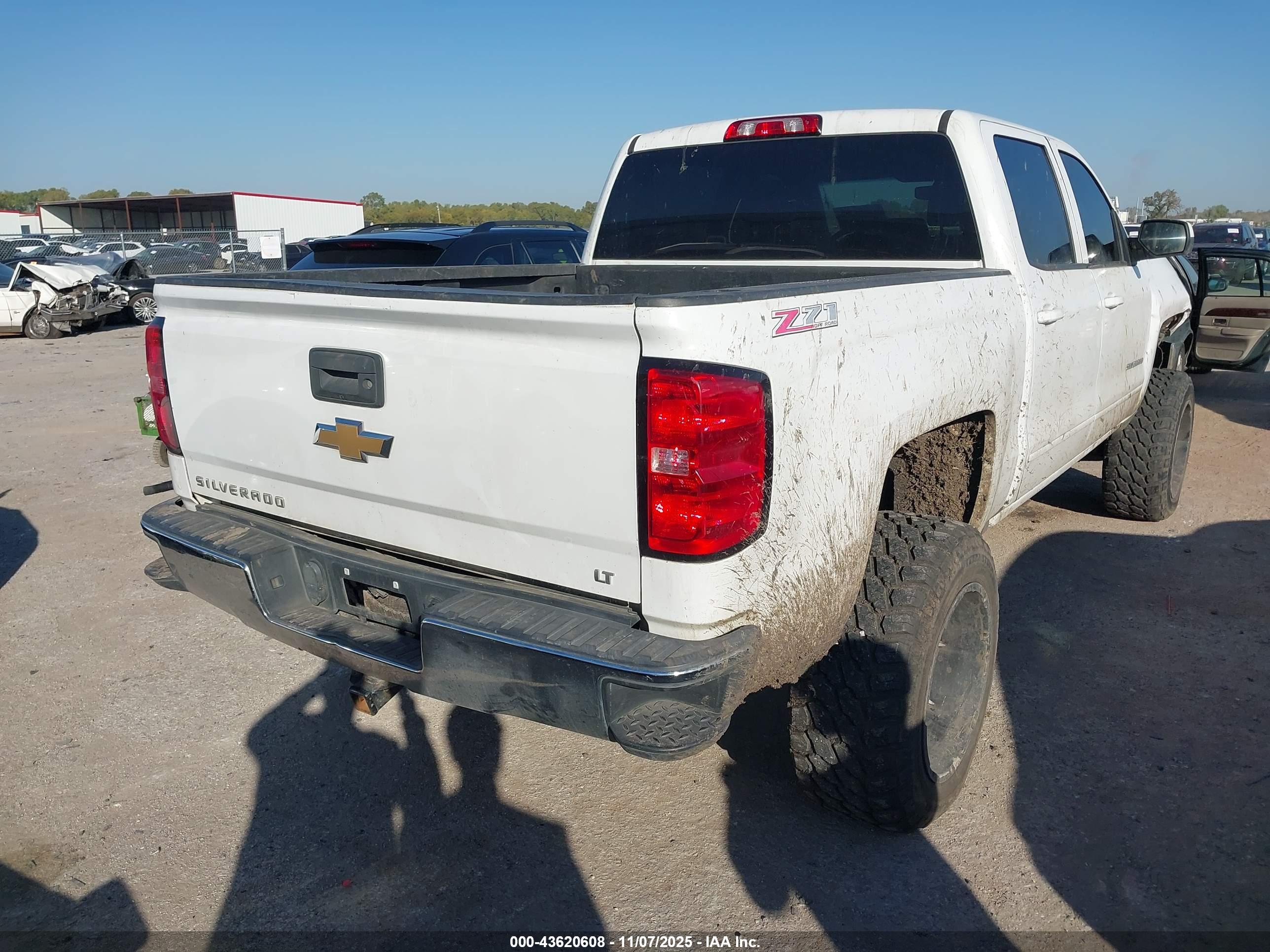 CHEVROLET SILVERADO image 4