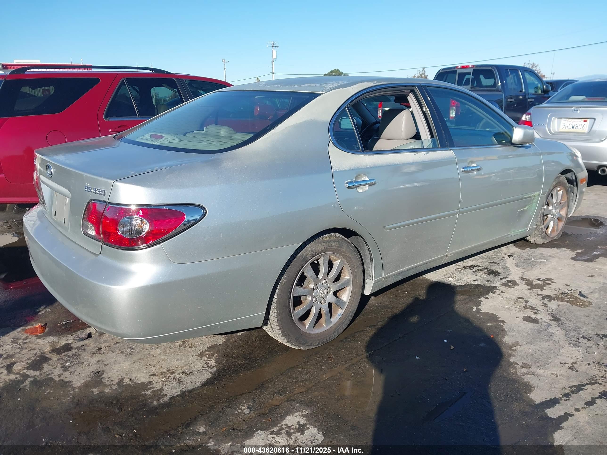 LEXUS ES image 4