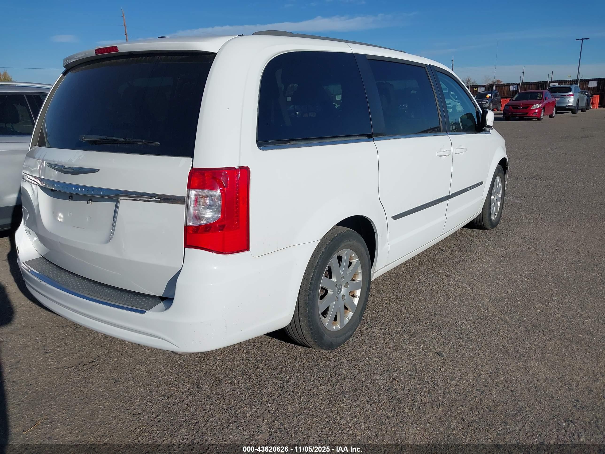CHRYSLER TOWN image 4