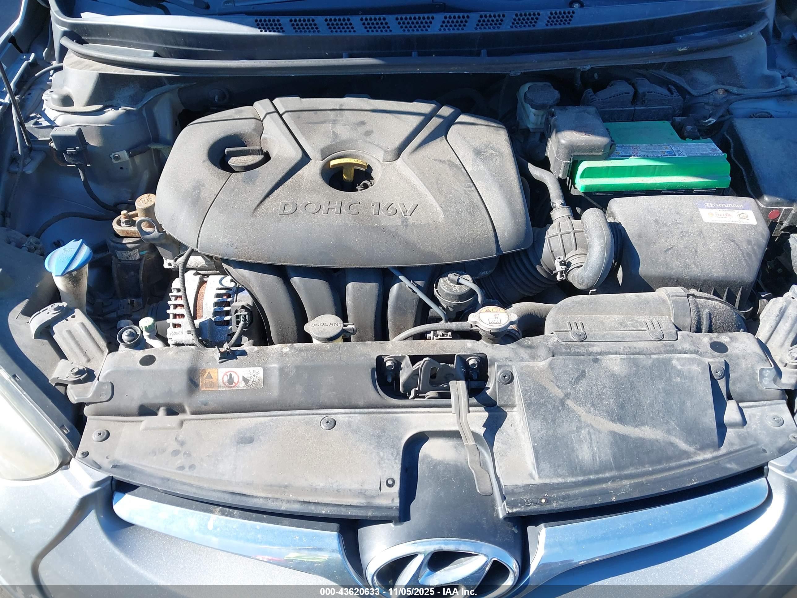 HYUNDAI ELANTRA image 10