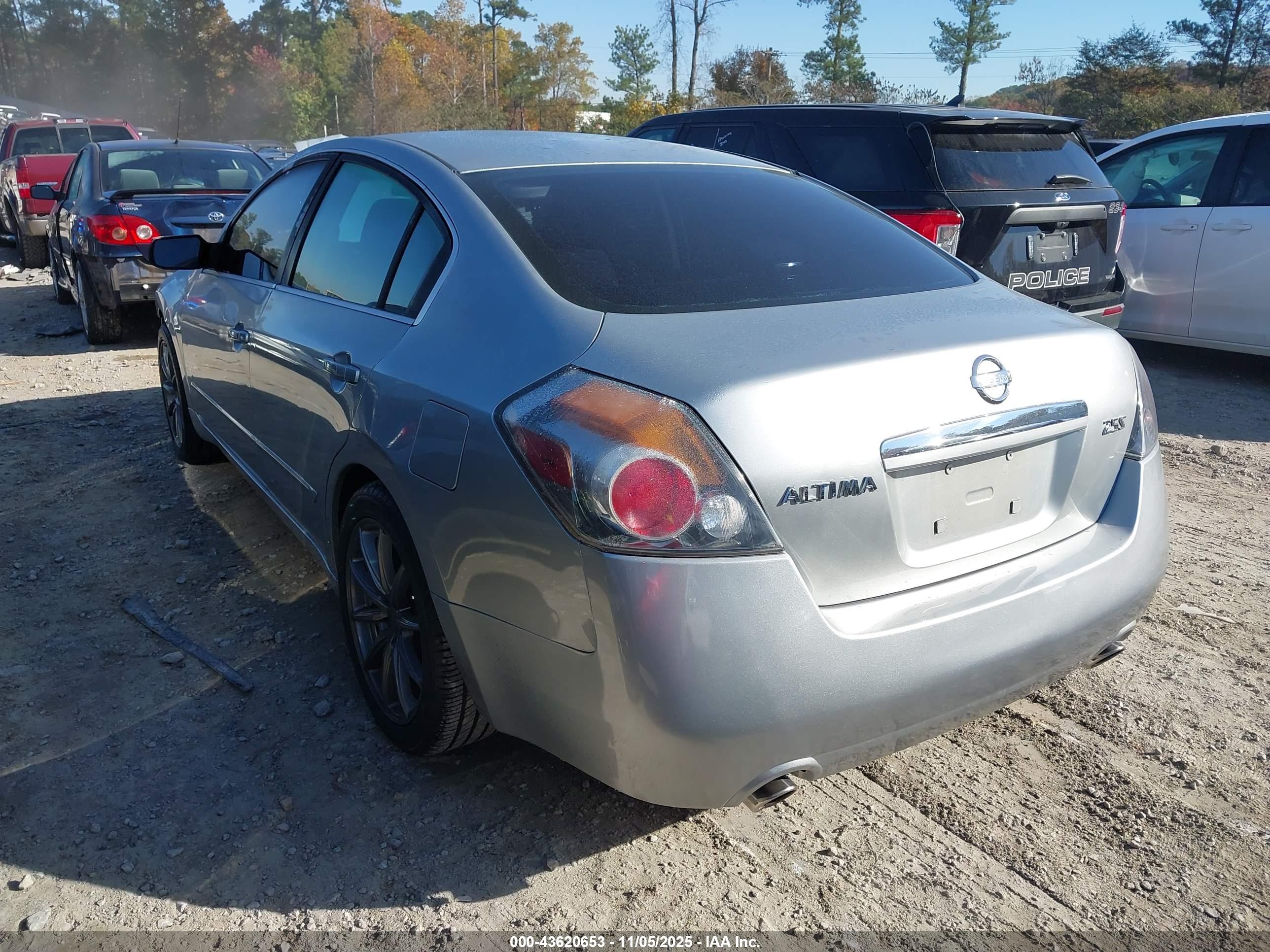 NISSAN ALTIMA image 3