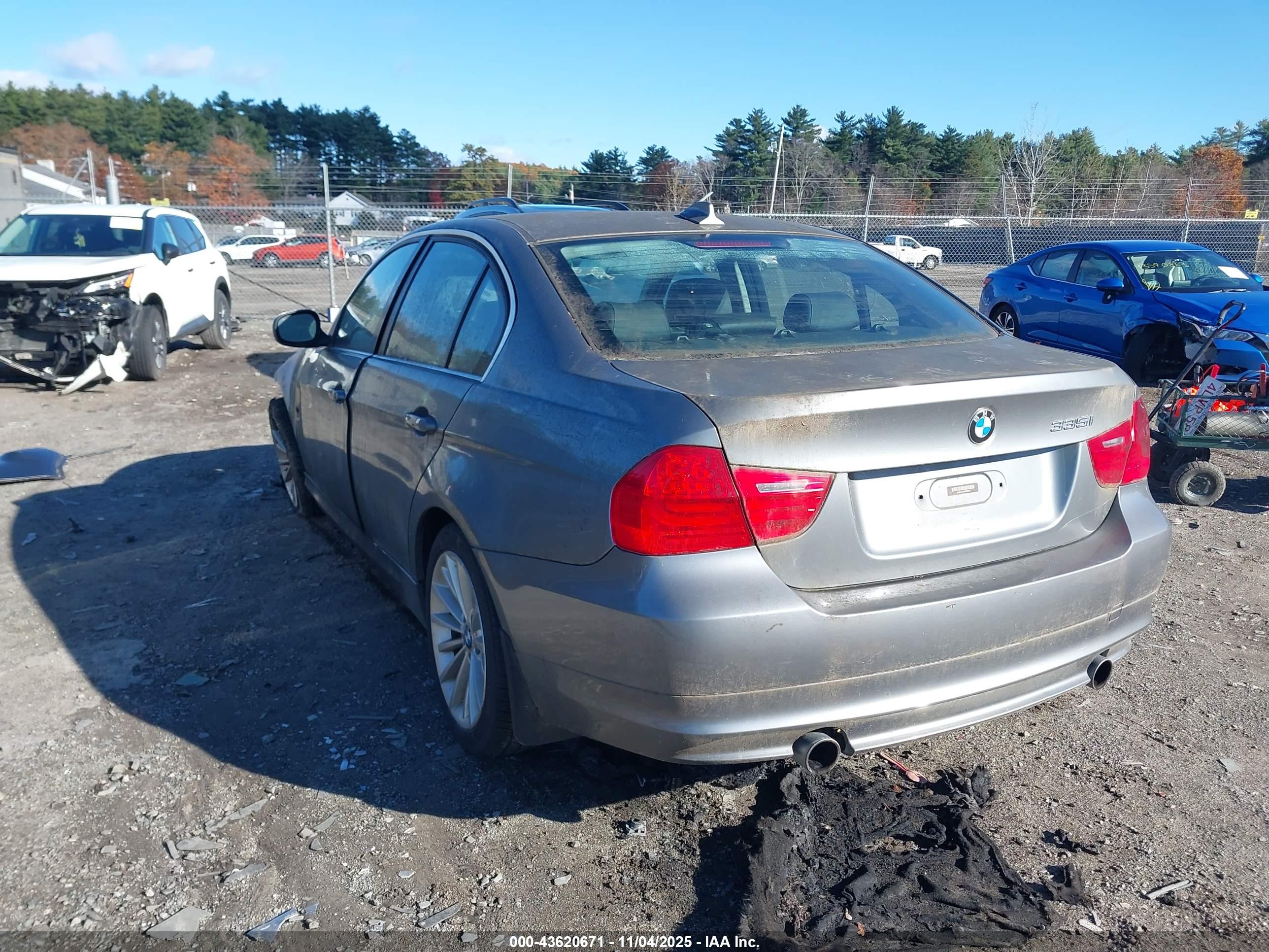 BMW 335I image 3