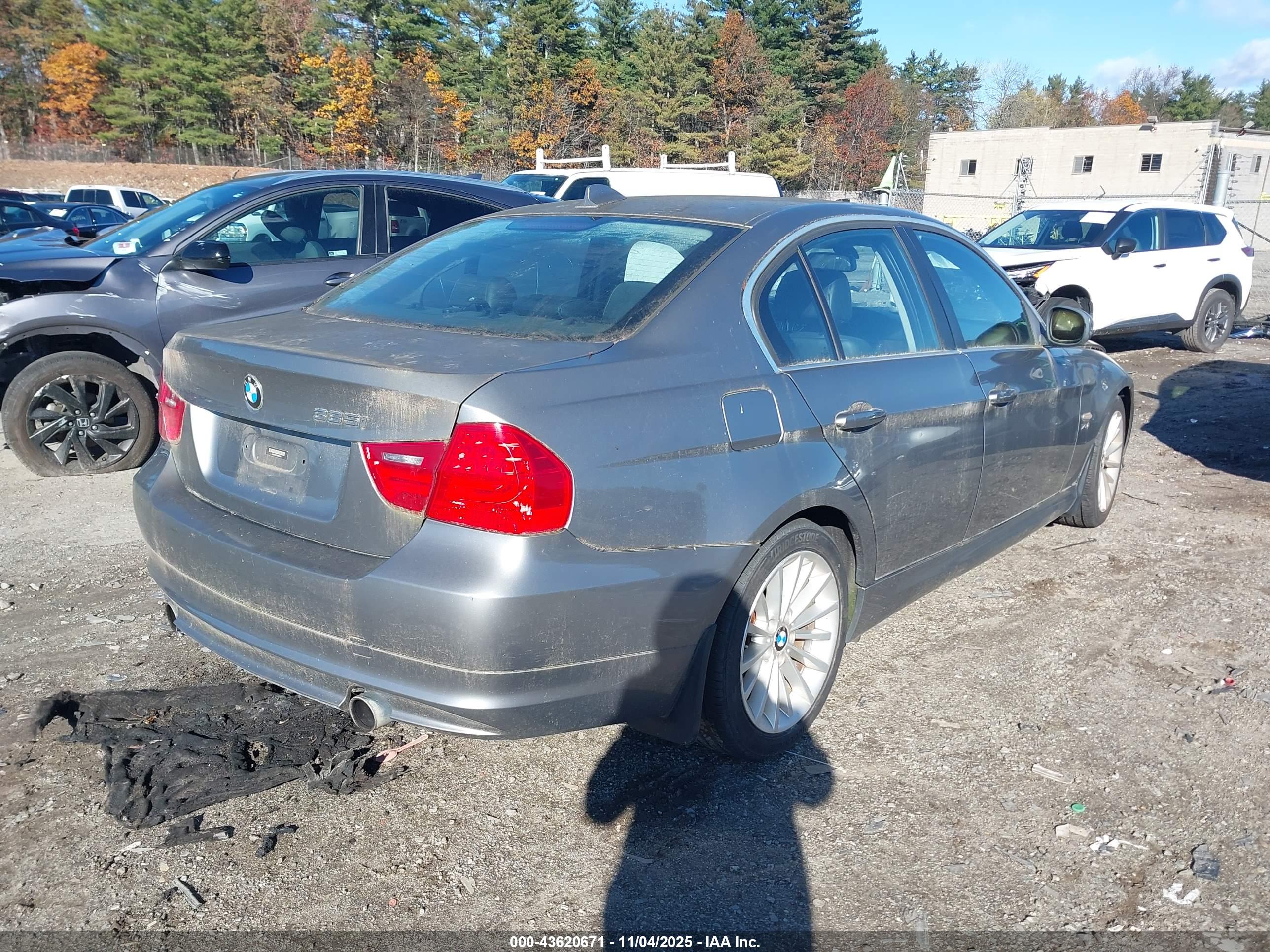 BMW 335I image 4
