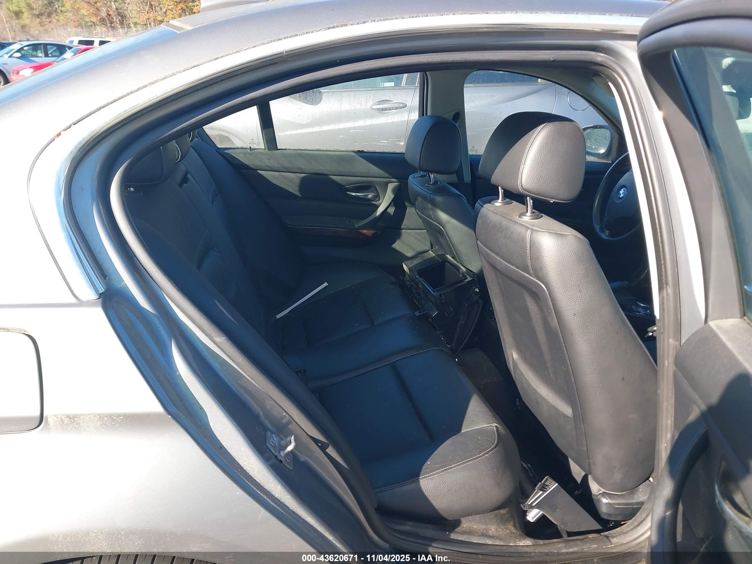 BMW 335I image 8