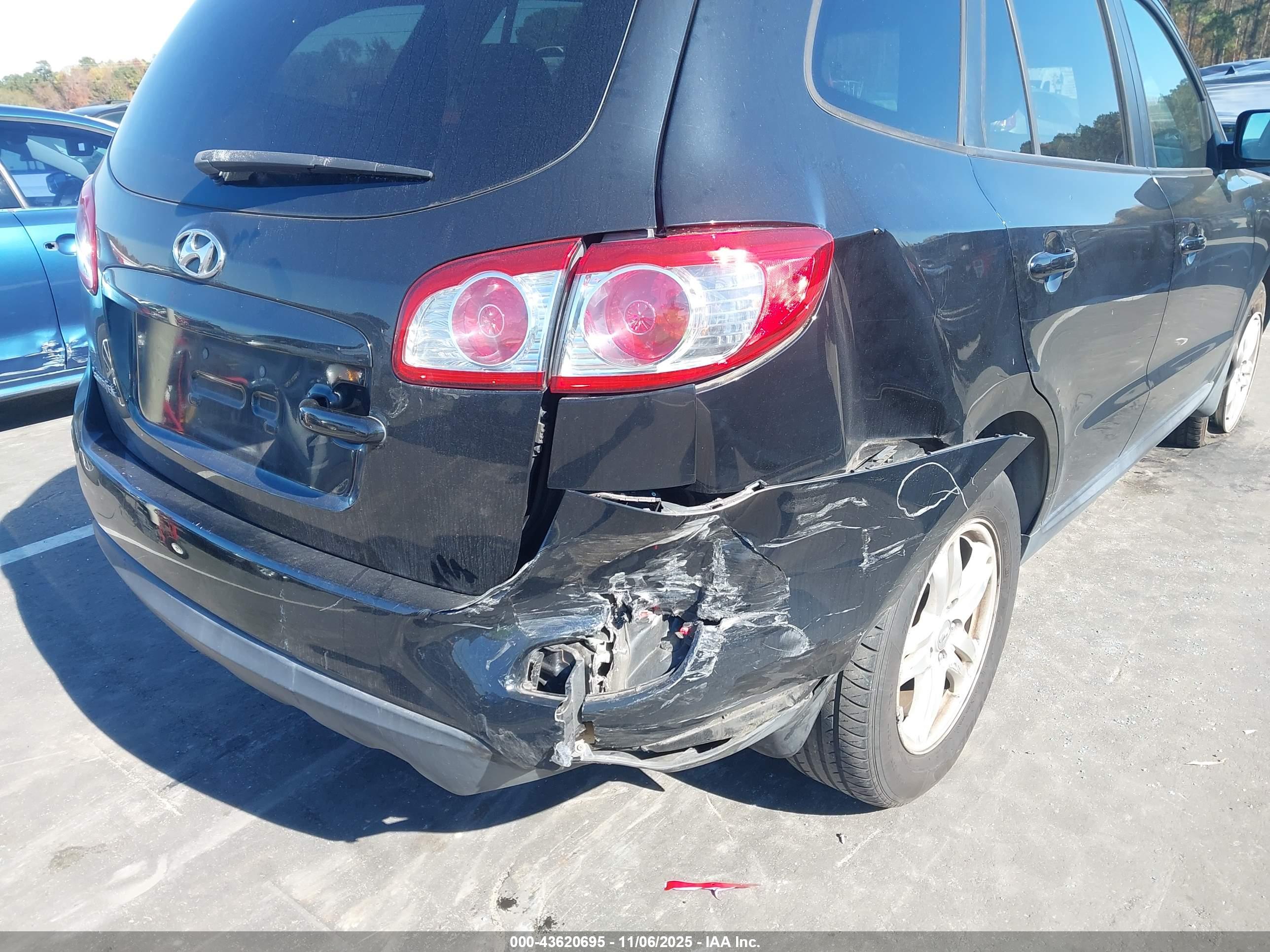 HYUNDAI SANTA image 6
