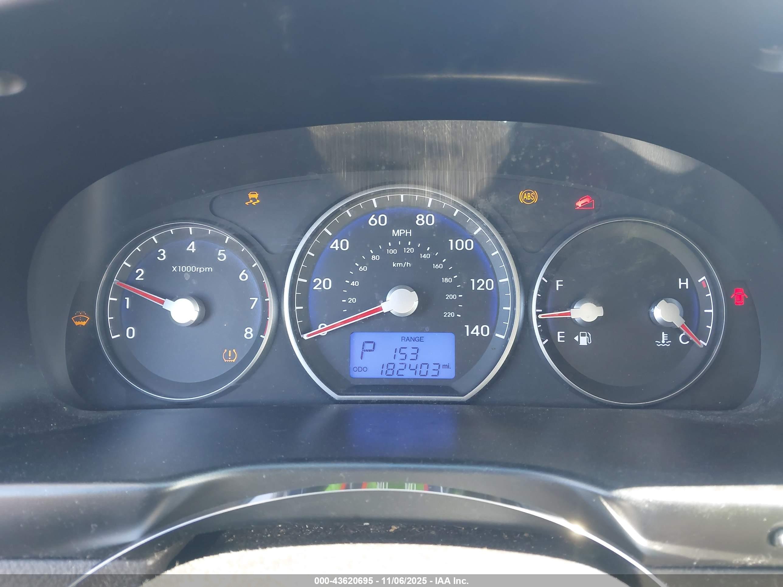 HYUNDAI SANTA image 7