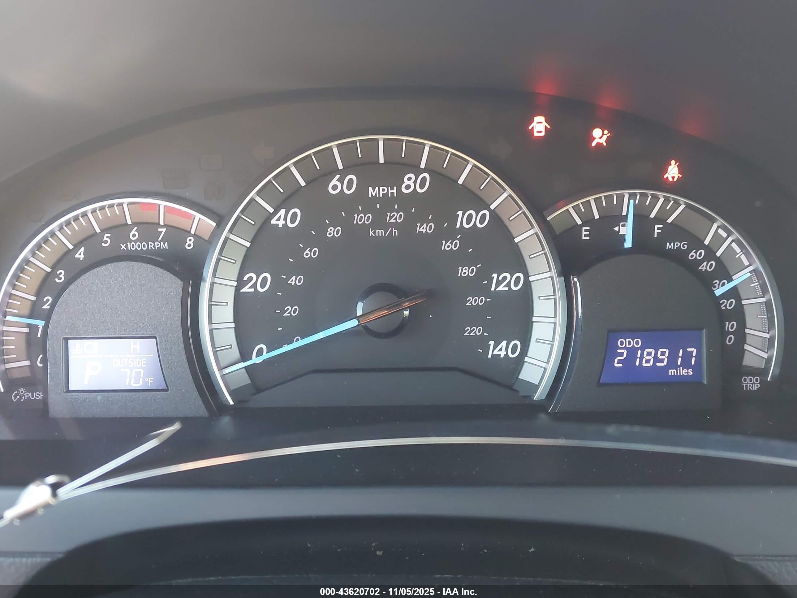 TOYOTA CAMRY image 7