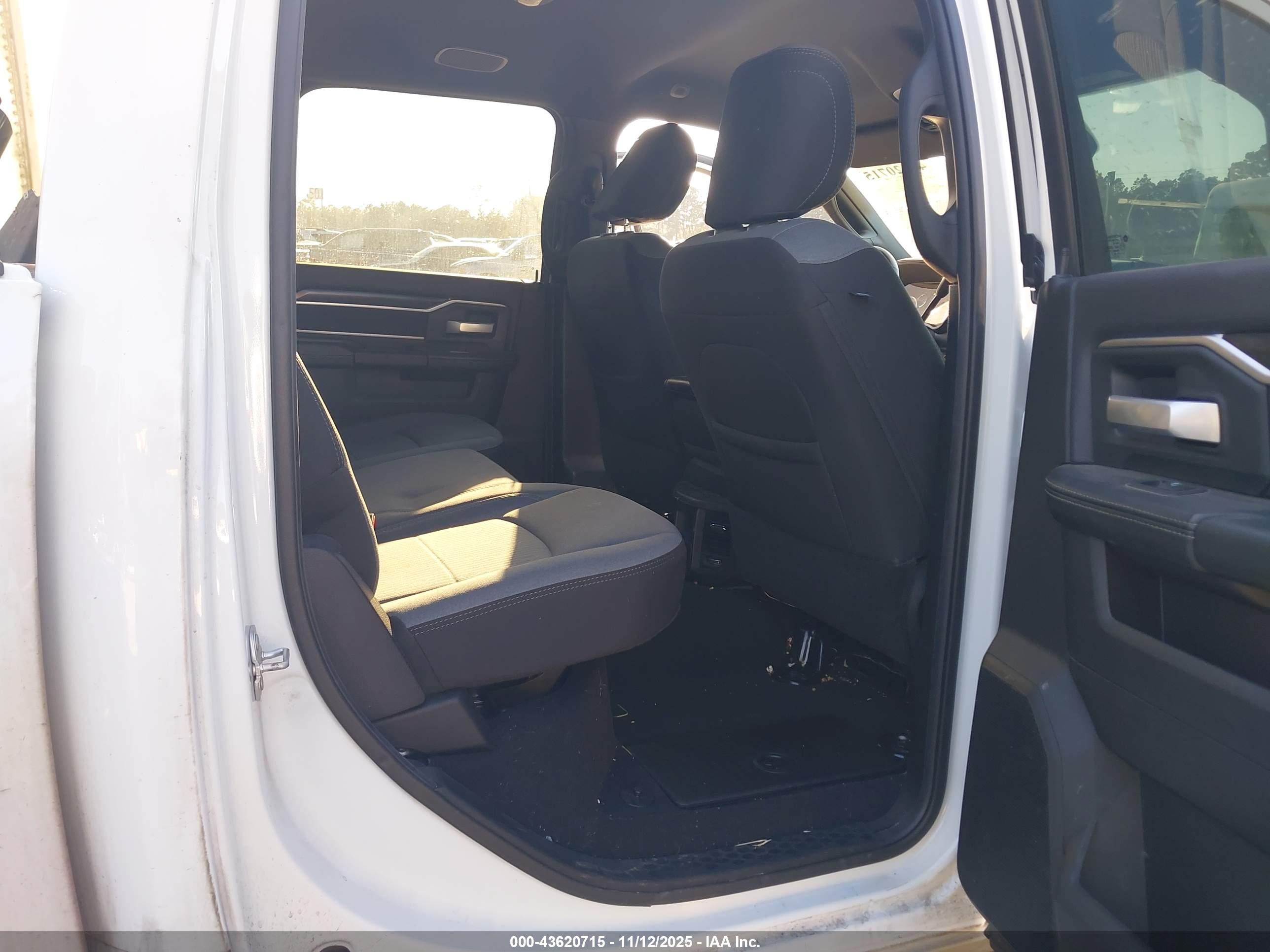 RAM 3500 image 8