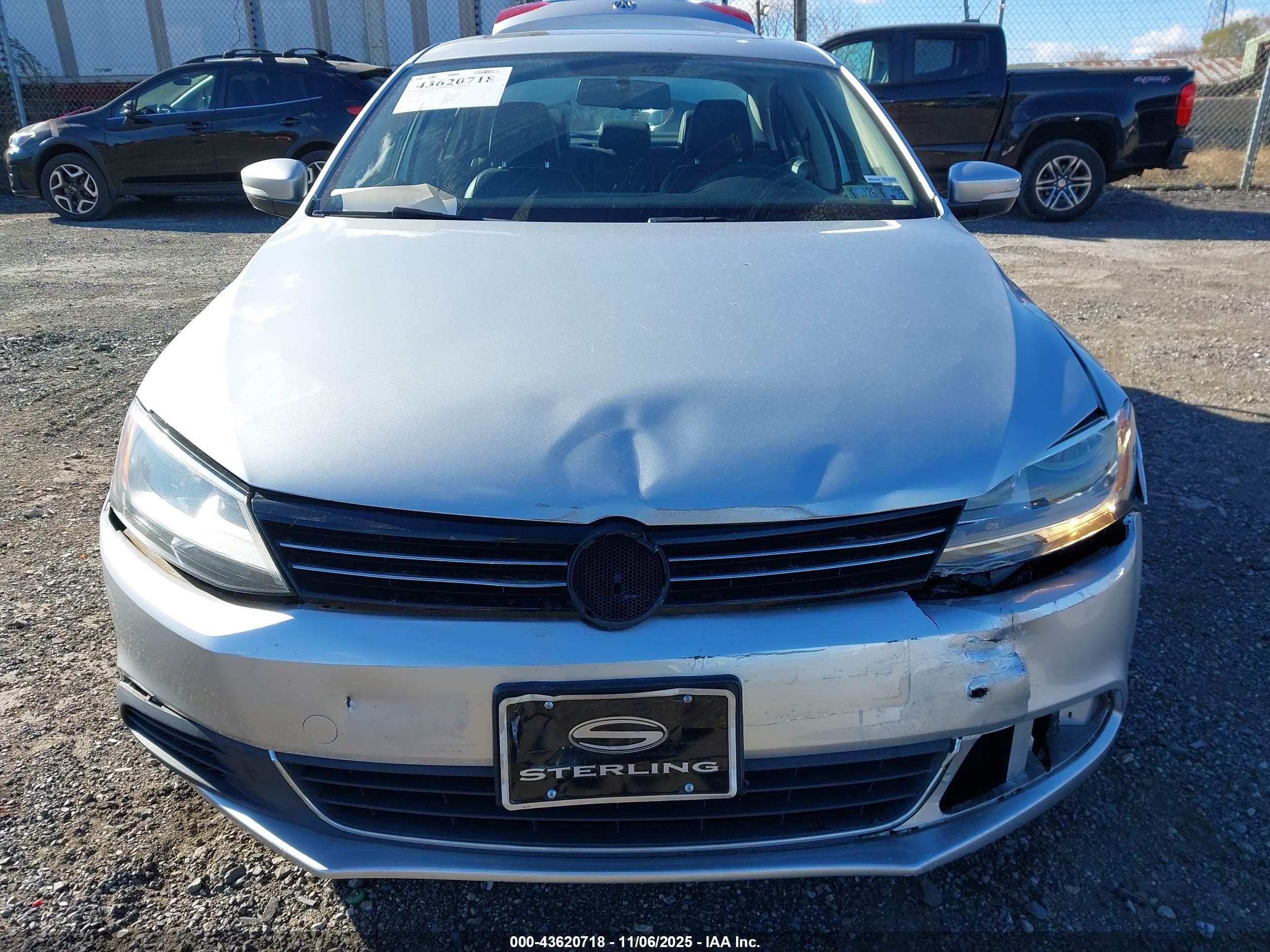 VOLKSWAGEN JETTA image 6