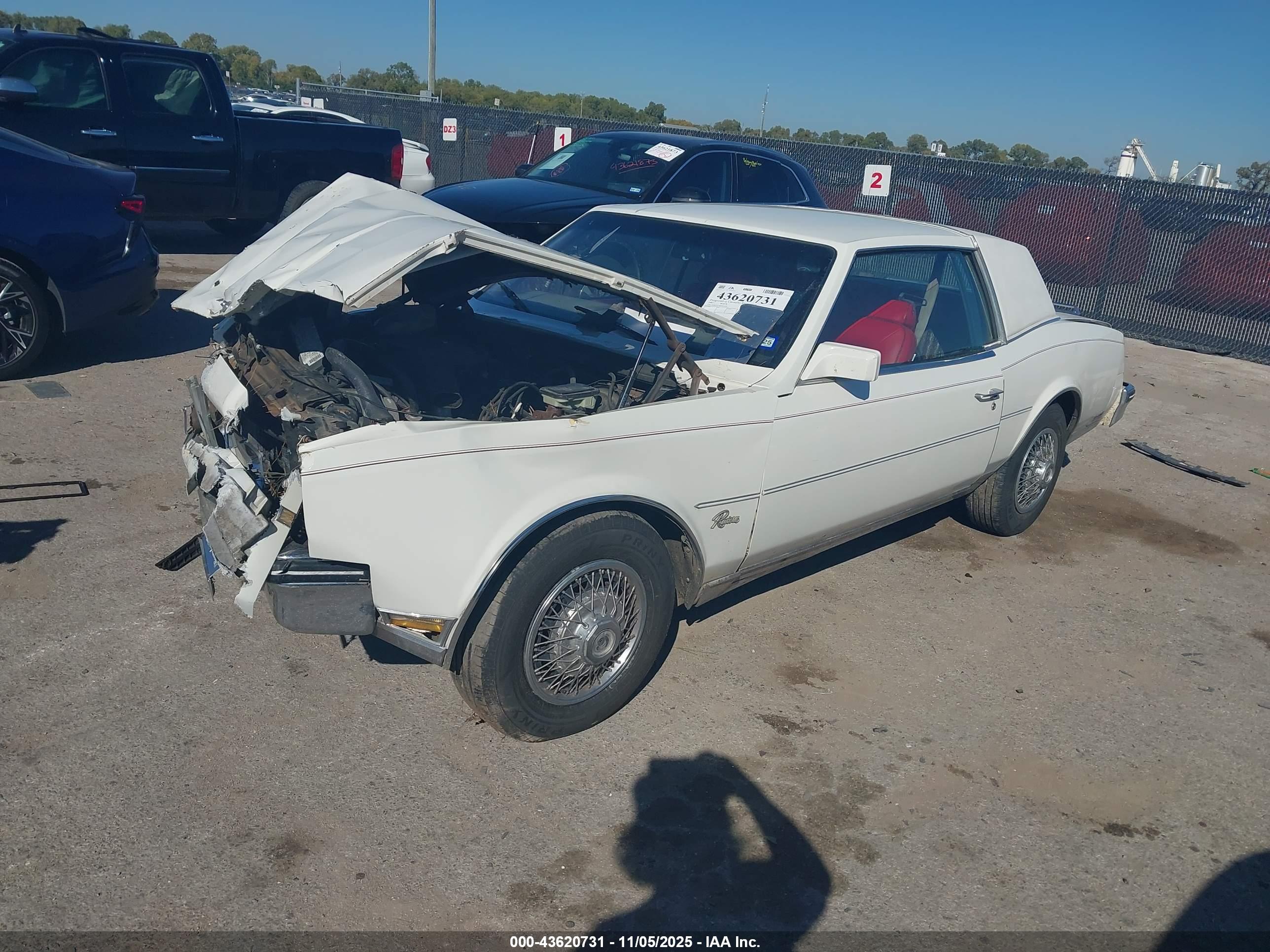 BUICK RIVIERA image 2