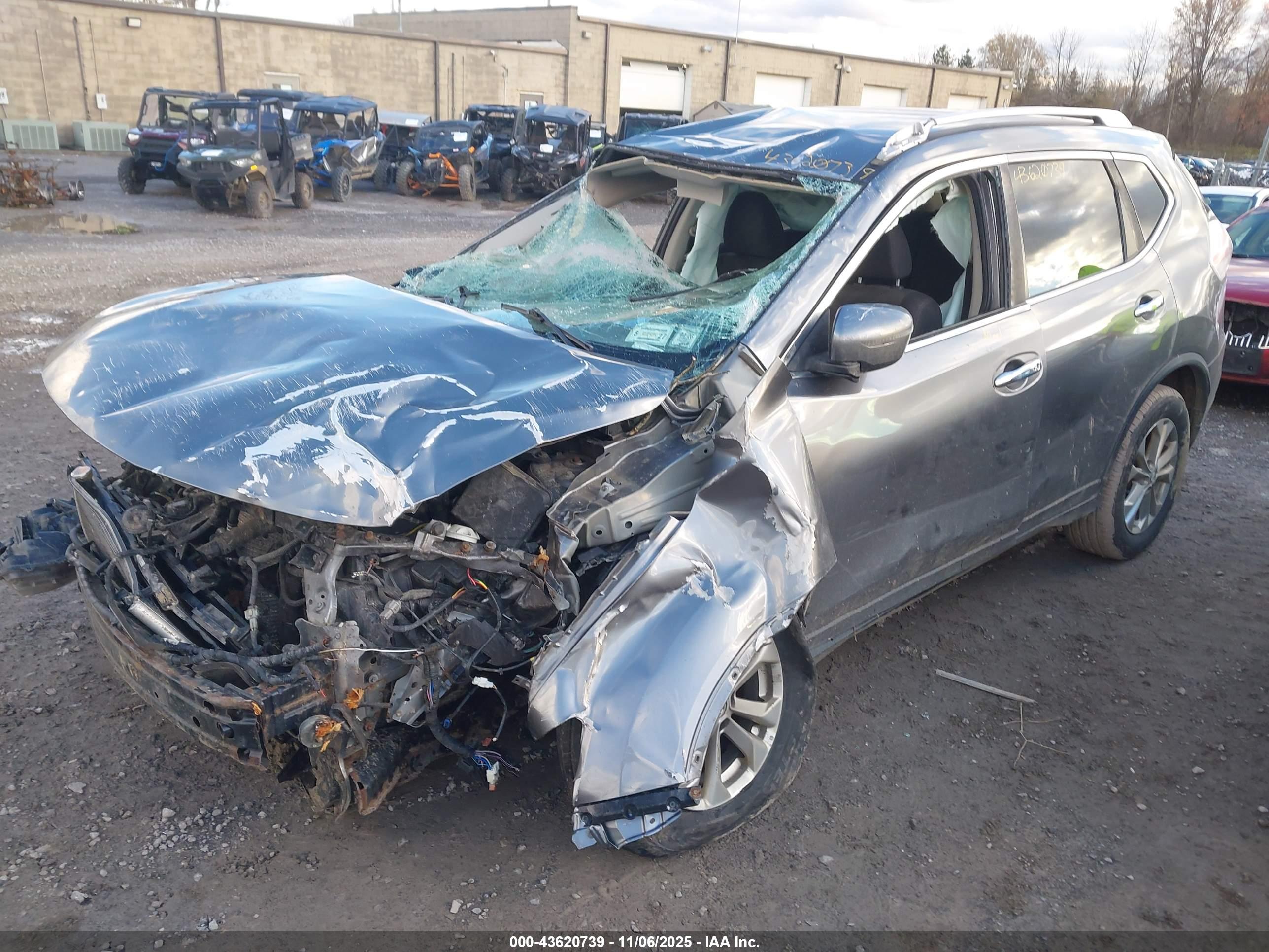 NISSAN ROGUE image 2