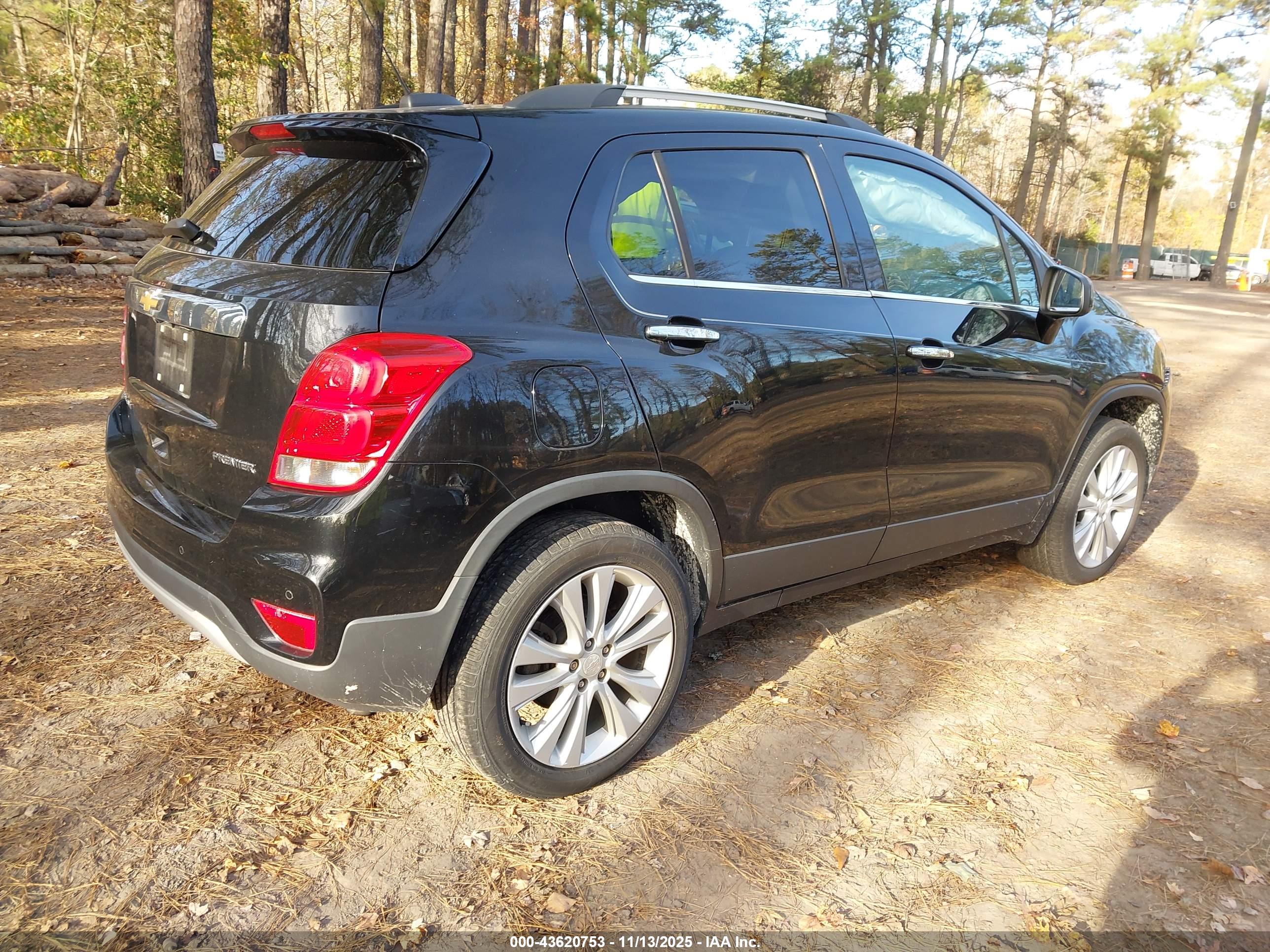 CHEVROLET TRAX image 4