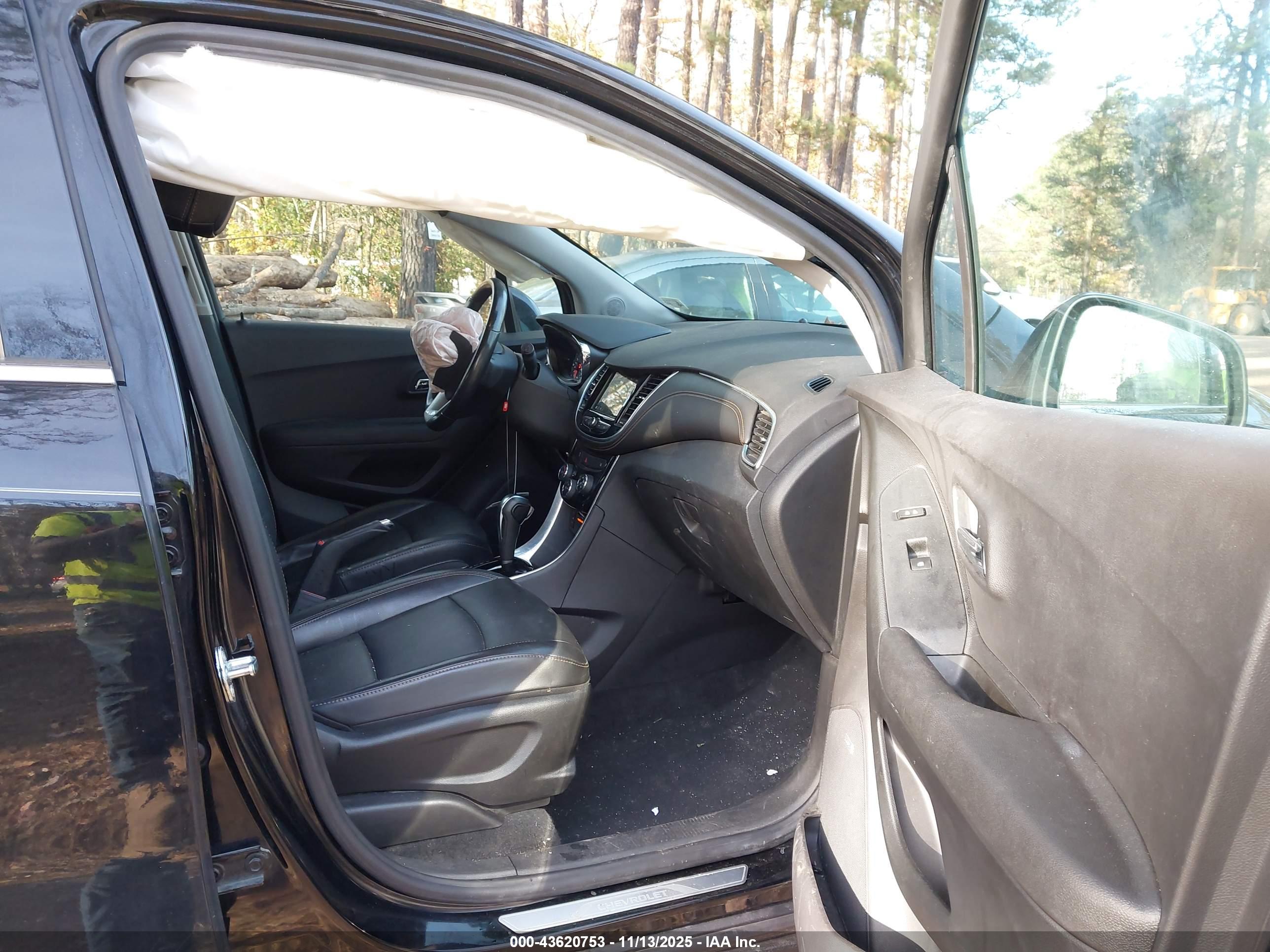 CHEVROLET TRAX image 5
