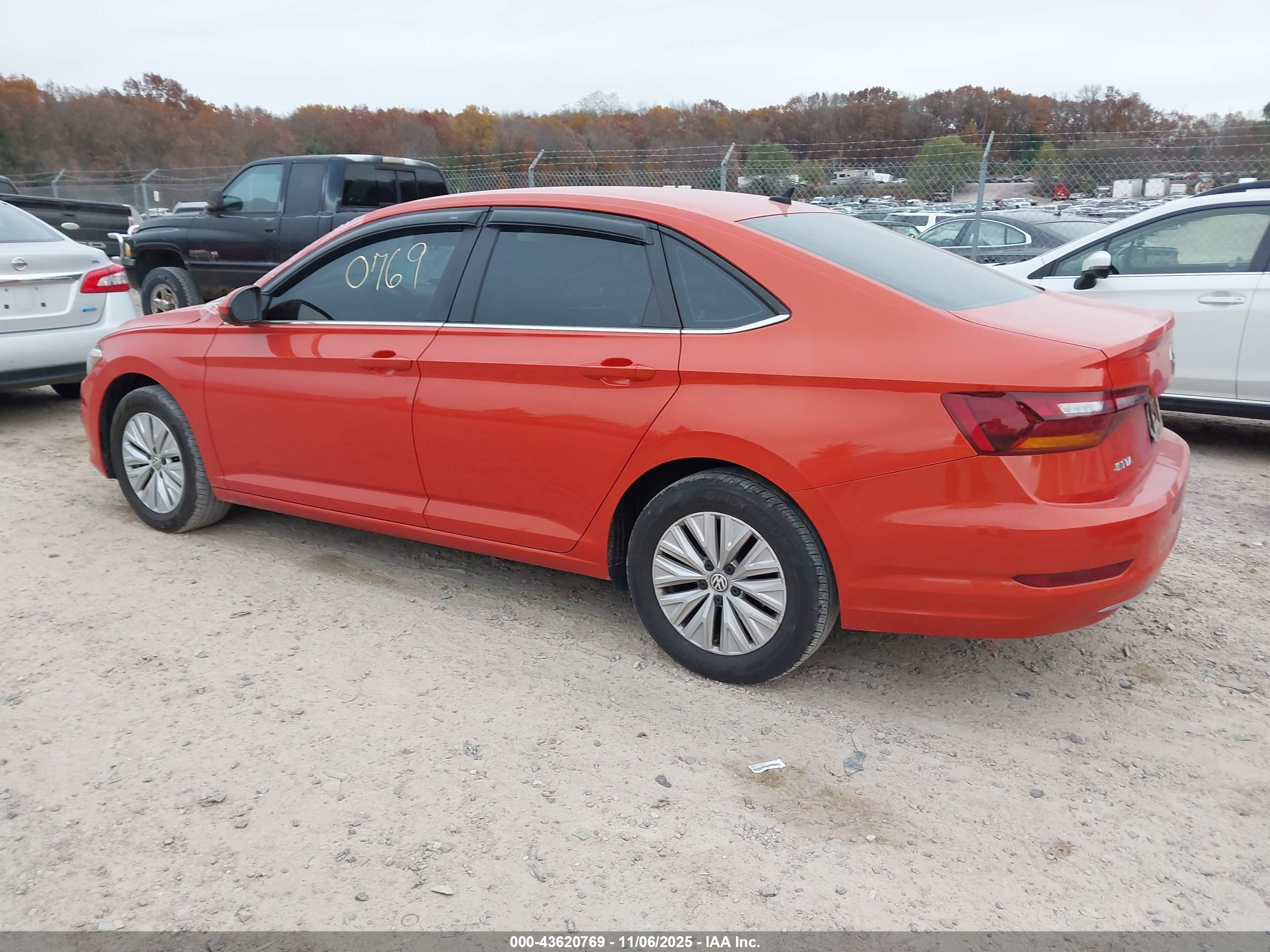 VOLKSWAGEN JETTA image 3