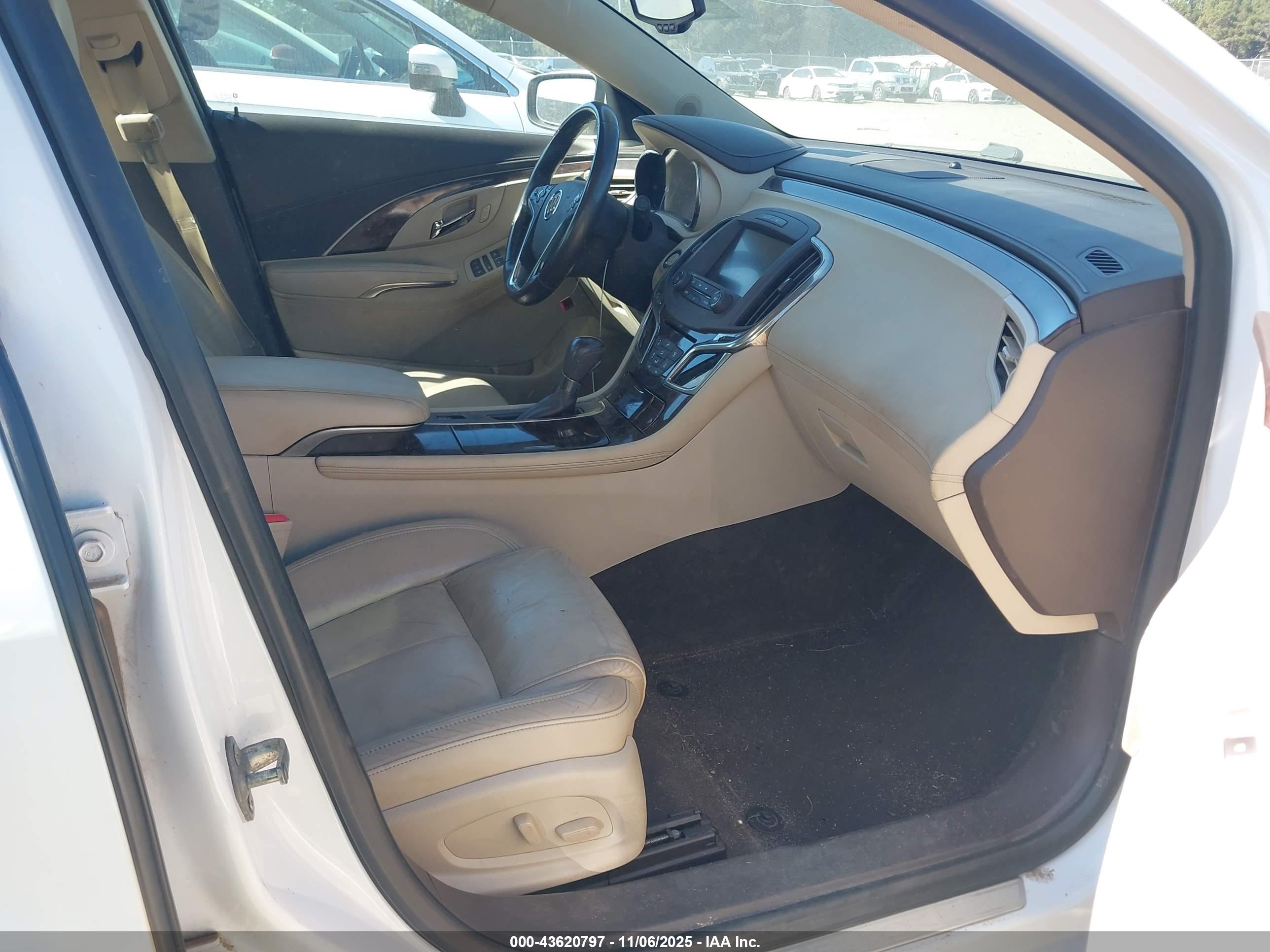 BUICK LACROSSE image 5