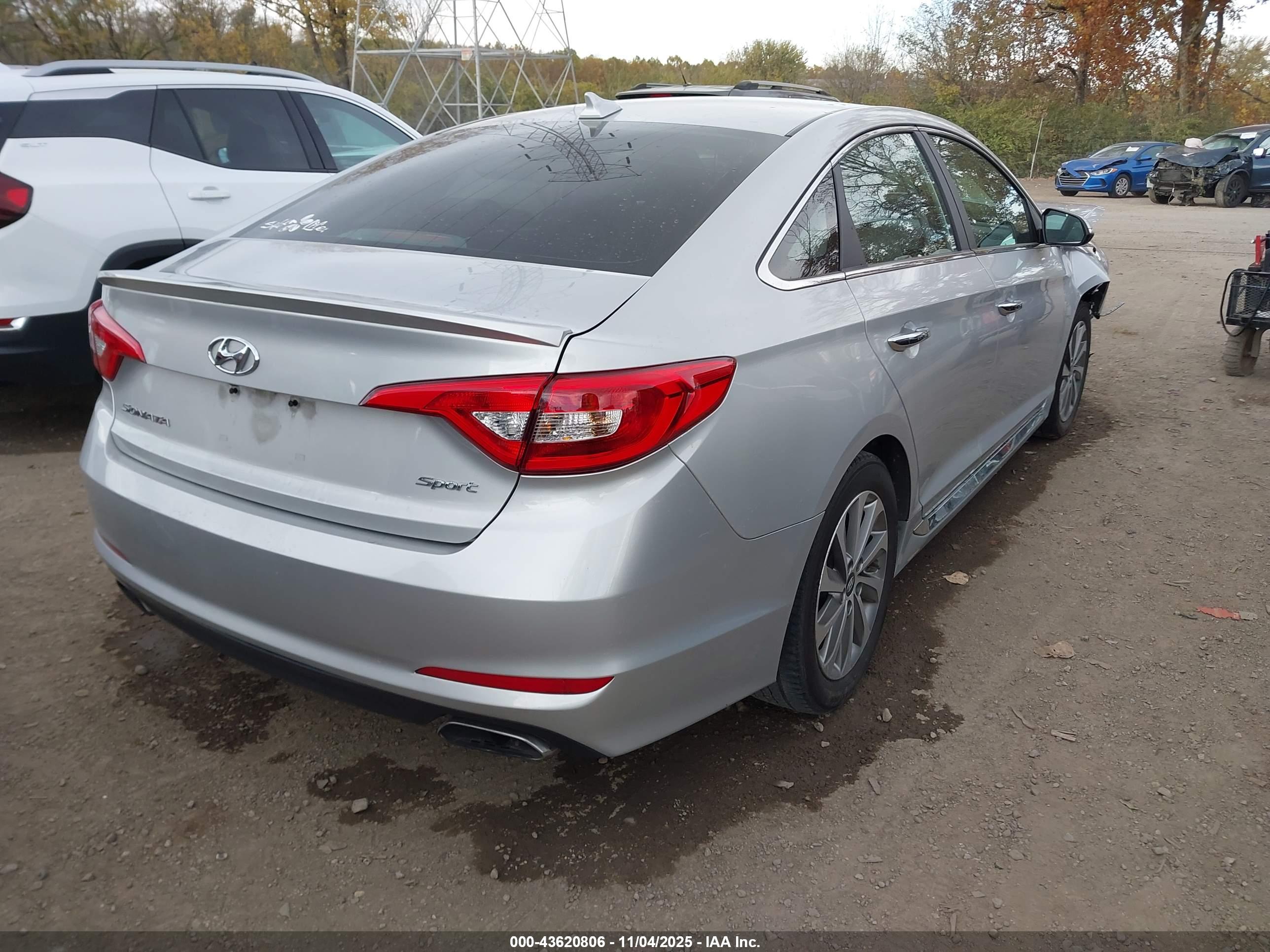 HYUNDAI SONATA image 4