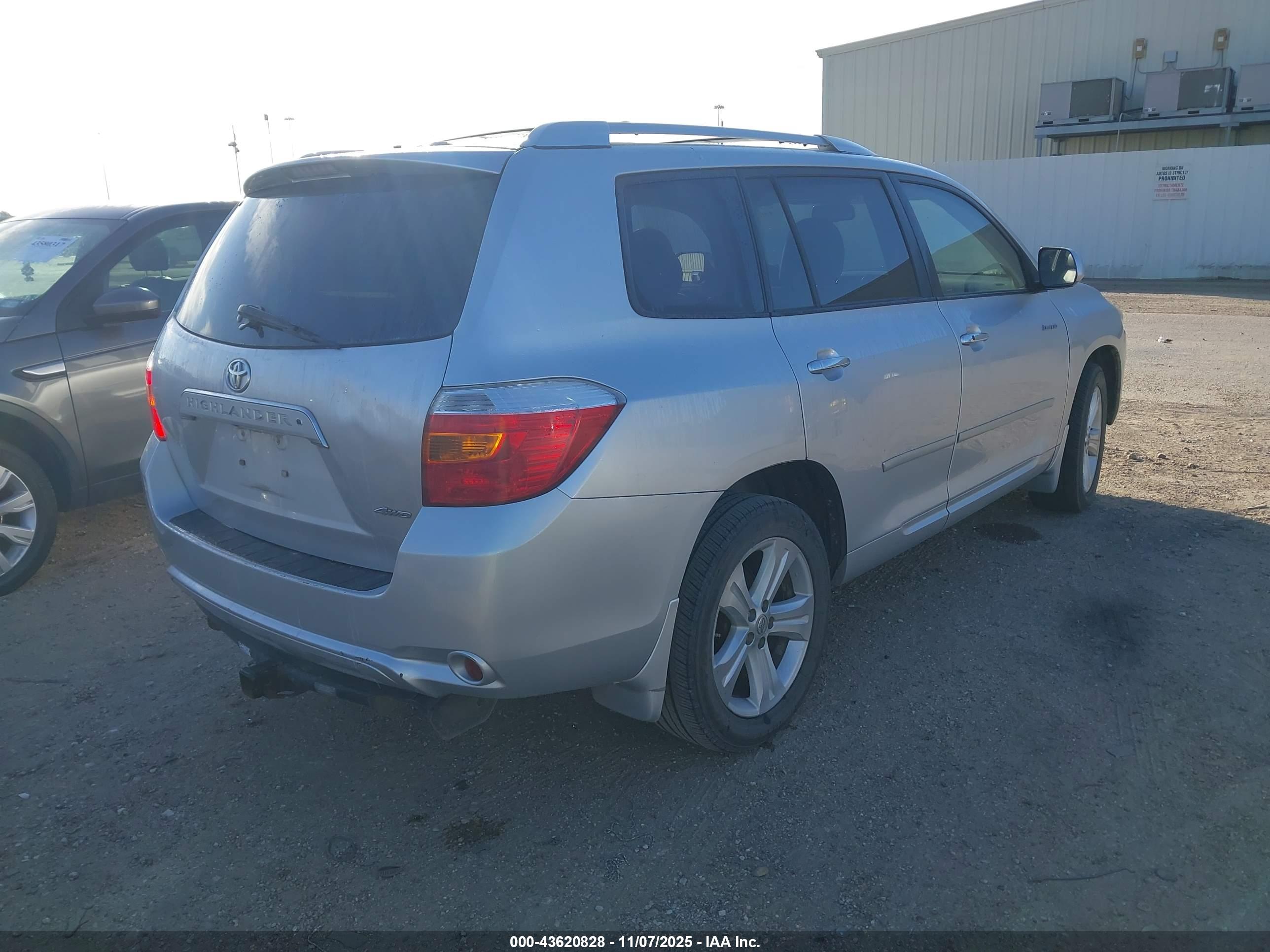 TOYOTA HIGHLANDER image 4