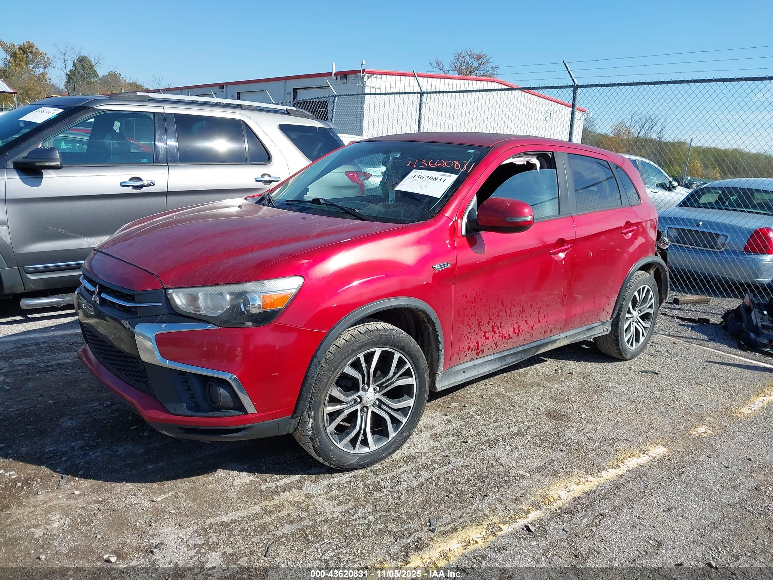 MITSUBISHI OUTLANDER image 2