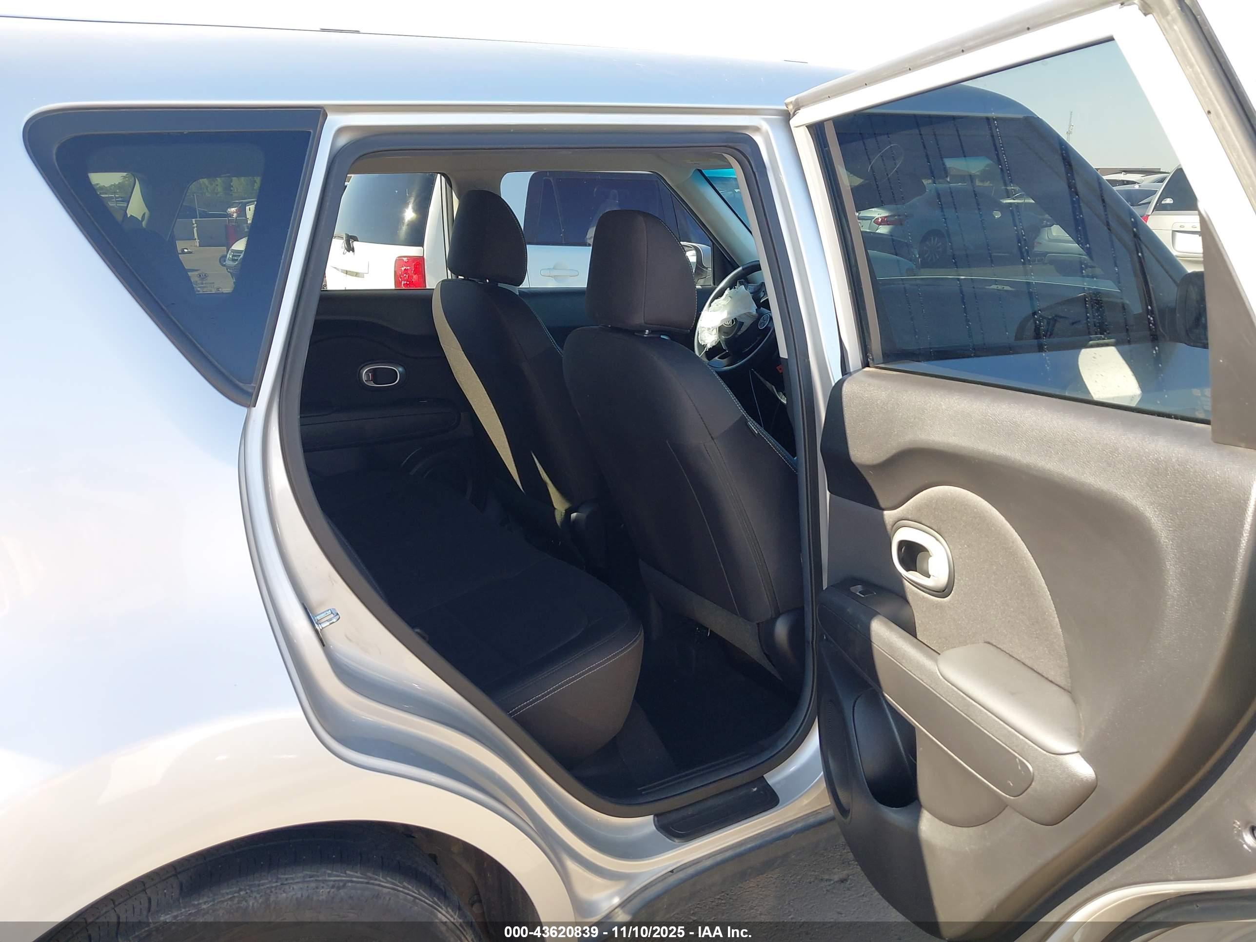 KIA SOUL image 8