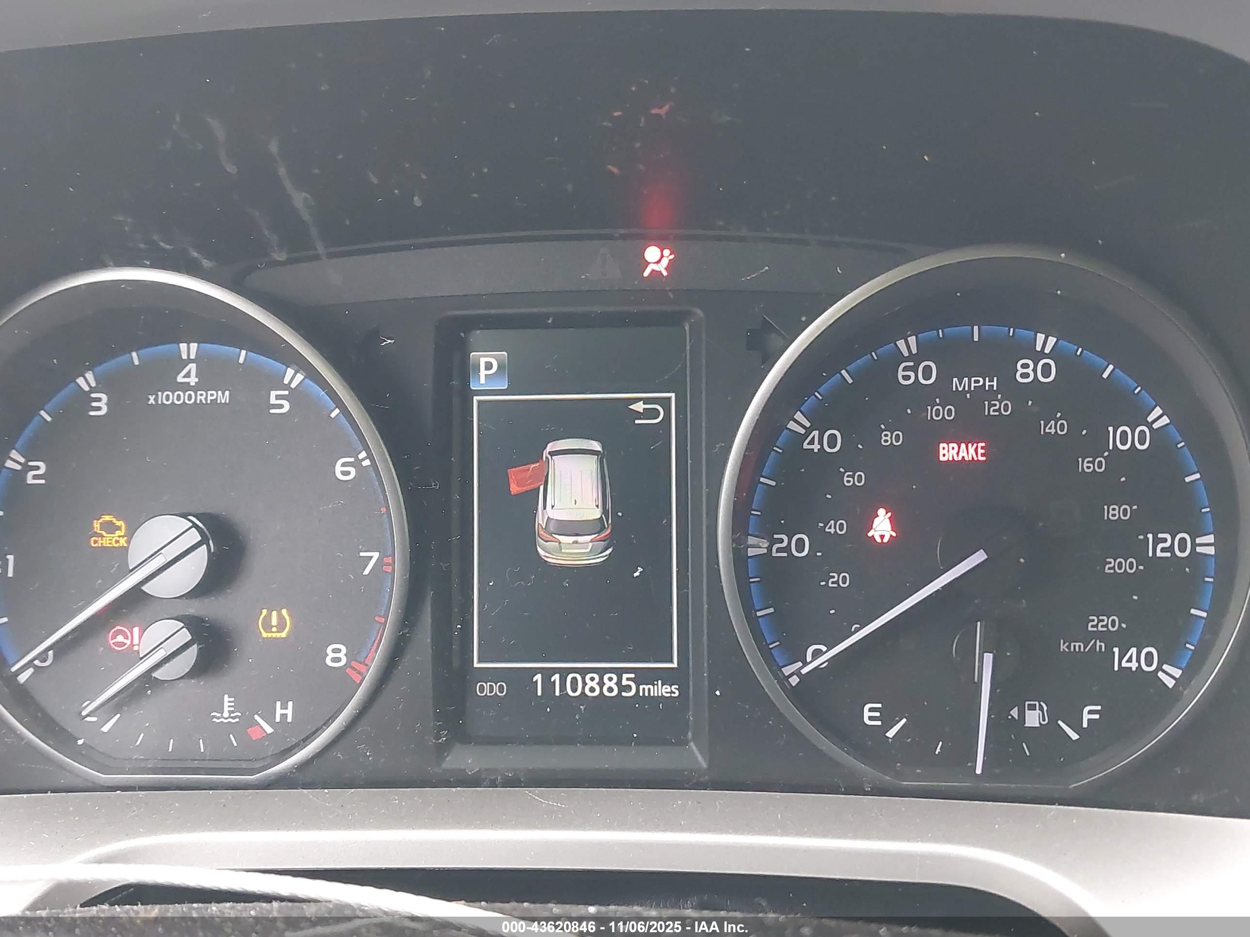 TOYOTA RAV4 image 7