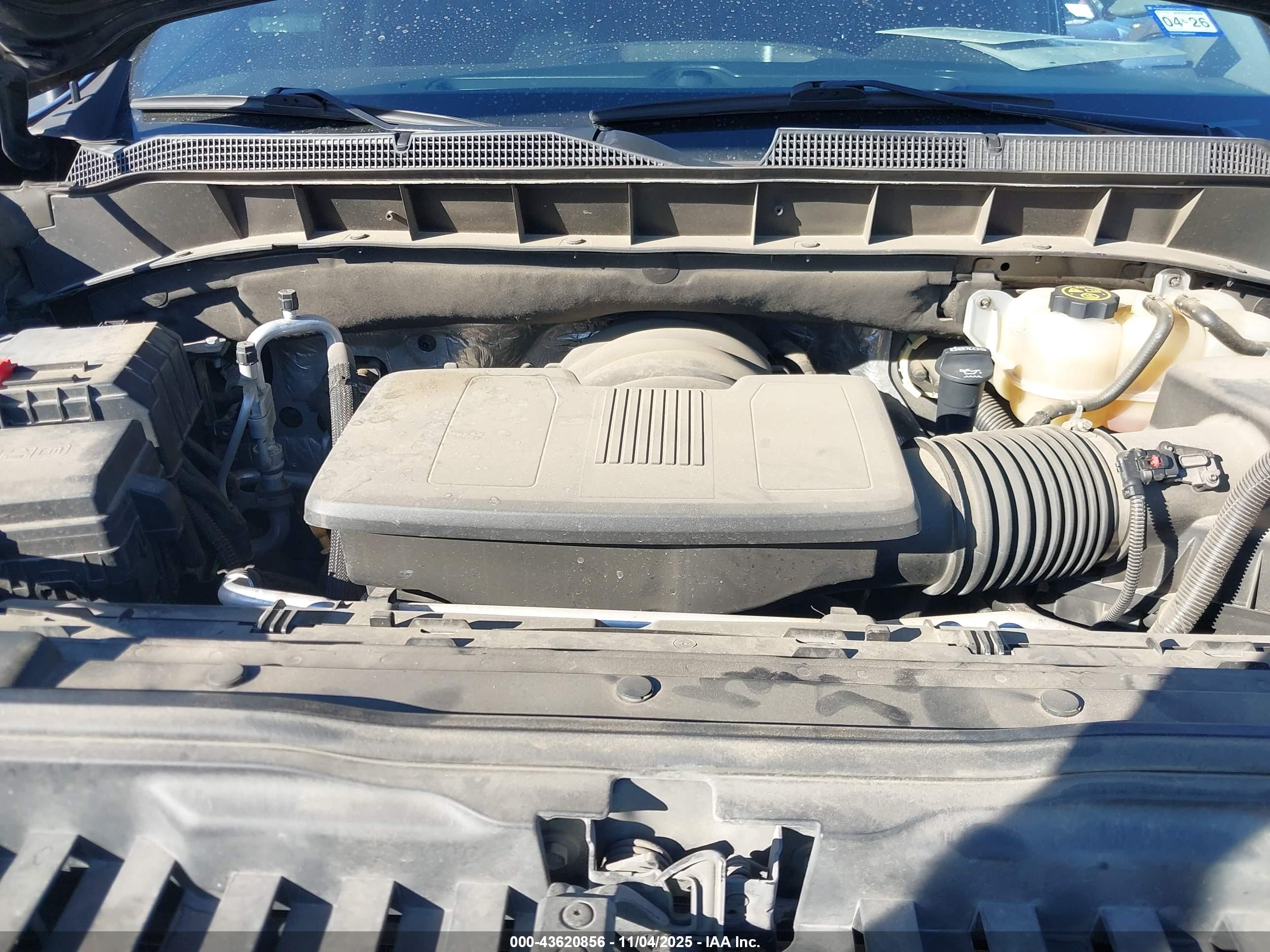 CHEVROLET SILVERADO image 10